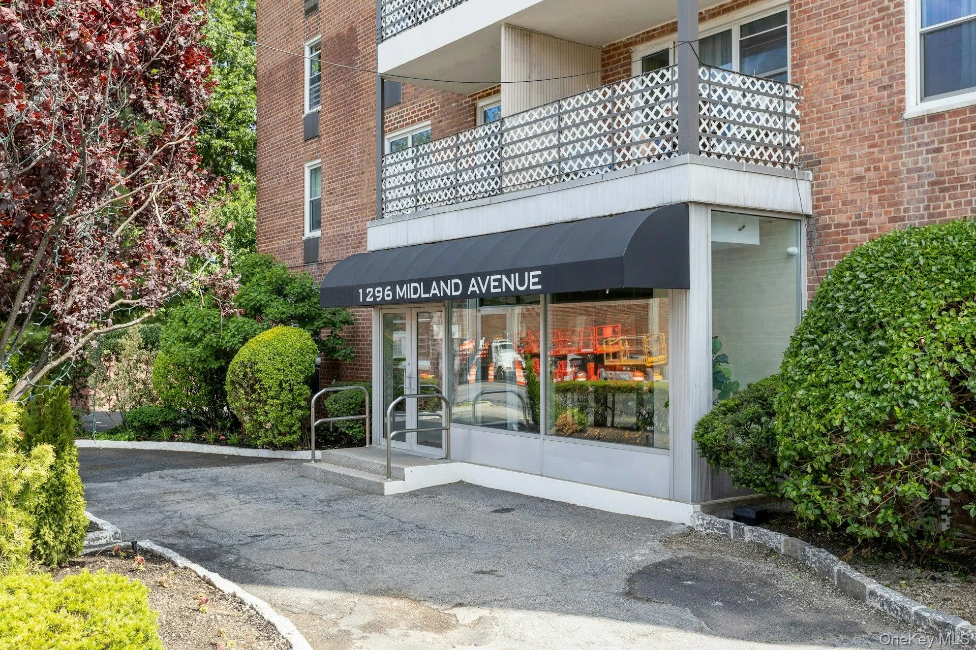 1296 Midland Avenue, Yonkers, NY, 1 Bedroom Bedrooms, 4 Rooms Rooms,1 BathroomBathrooms,Residential,For Rent,Midland,0,1011777 1296 Midland Avenue, Yonkers, NY, 1 Bedroom Bedrooms, 4 Rooms Rooms,1 BathroomBathrooms,Residential,For Rent,Midland,0,1011777