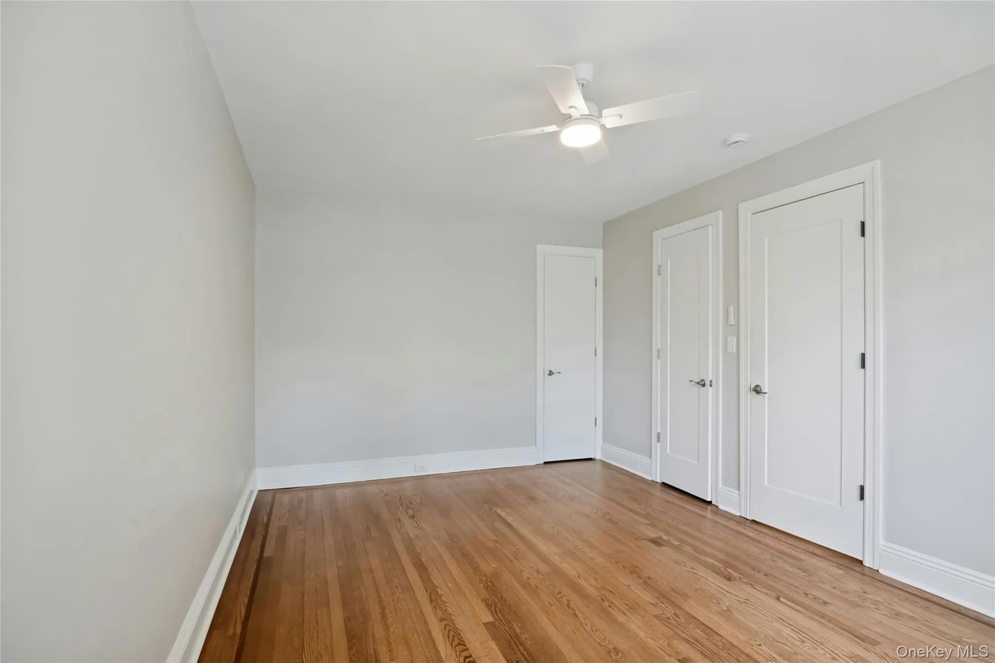 Bedroom to the right of the hall bathroom Bedroom to the right of the hall bathroom
