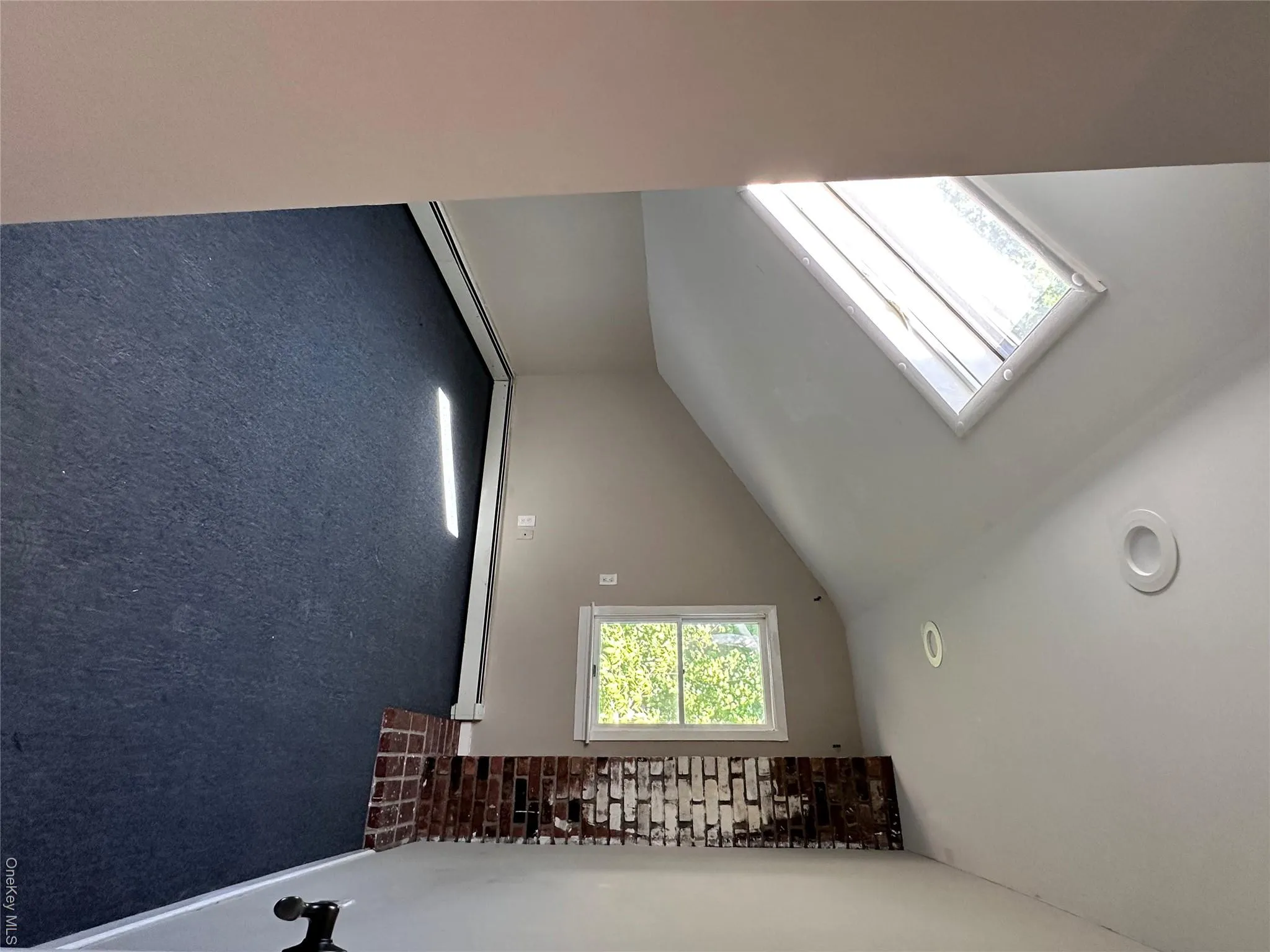 47 Henry Street, Islip, NY, 3 Bedrooms Bedrooms, 5 Rooms Rooms,1 BathroomBathrooms,Residential Lease,For Rent,Henry,0,1011782 47 Henry Street, Islip, NY, 3 Bedrooms Bedrooms, 5 Rooms Rooms,1 BathroomBathrooms,Residential Lease,For Rent,Henry,0,1011782