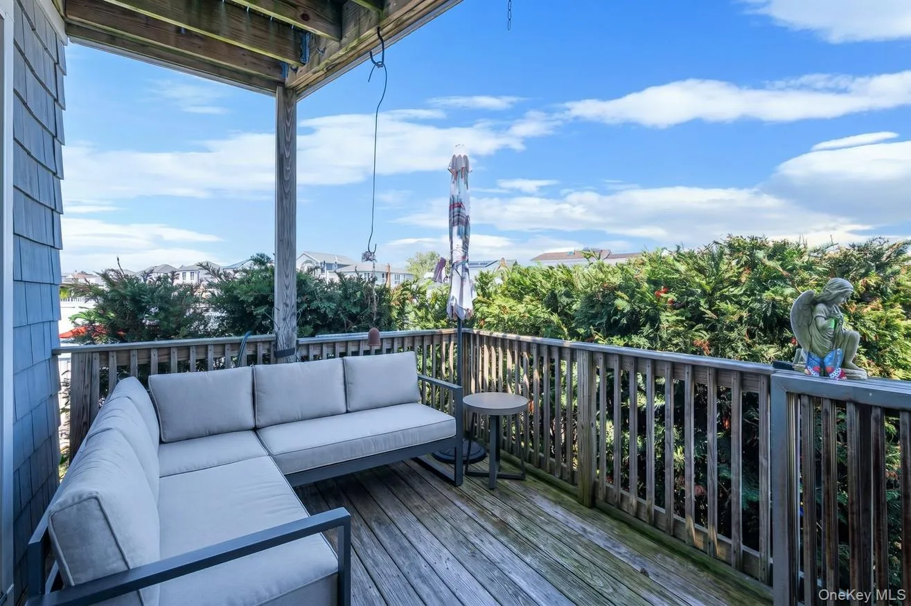 7 Forest Avenue, Oyster Bay, NY, 5 Bedrooms Bedrooms, 12 Rooms Rooms,3 BathroomsBathrooms,Residential,For Rent,Forest,0,1011784 7 Forest Avenue, Oyster Bay, NY, 5 Bedrooms Bedrooms, 12 Rooms Rooms,3 BathroomsBathrooms,Residential,For Rent,Forest,0,1011784