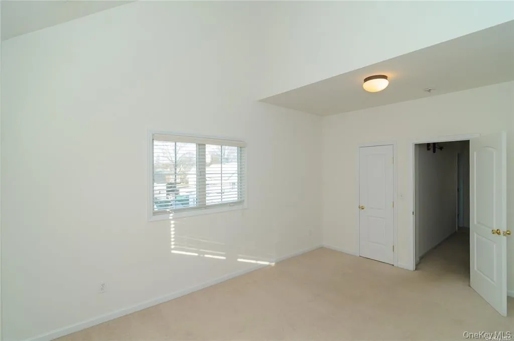 330 Maple Avenue, North Hempstead, NY, 1 Bedroom Bedrooms, 4 Rooms Rooms,1 BathroomBathrooms,Residential Lease,For Rent,Maple,0,1011785 330 Maple Avenue, North Hempstead, NY, 1 Bedroom Bedrooms, 4 Rooms Rooms,1 BathroomBathrooms,Residential Lease,For Rent,Maple,0,1011785