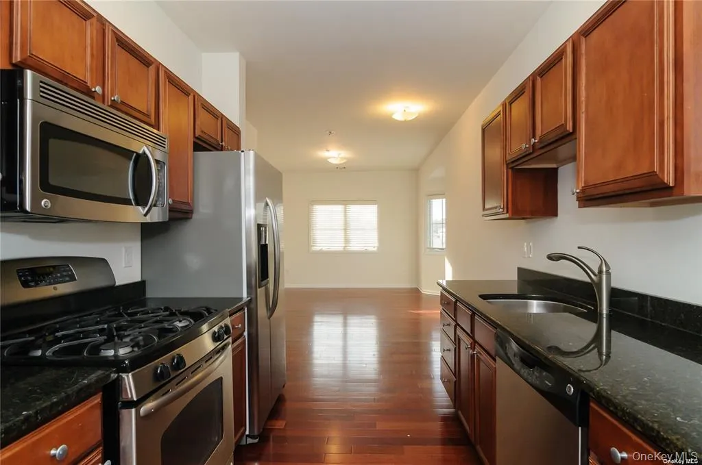 330 Maple Avenue, North Hempstead, NY, 1 Bedroom Bedrooms, 4 Rooms Rooms,1 BathroomBathrooms,Residential Lease,For Rent,Maple,0,1011785 330 Maple Avenue, North Hempstead, NY, 1 Bedroom Bedrooms, 4 Rooms Rooms,1 BathroomBathrooms,Residential Lease,For Rent,Maple,0,1011785