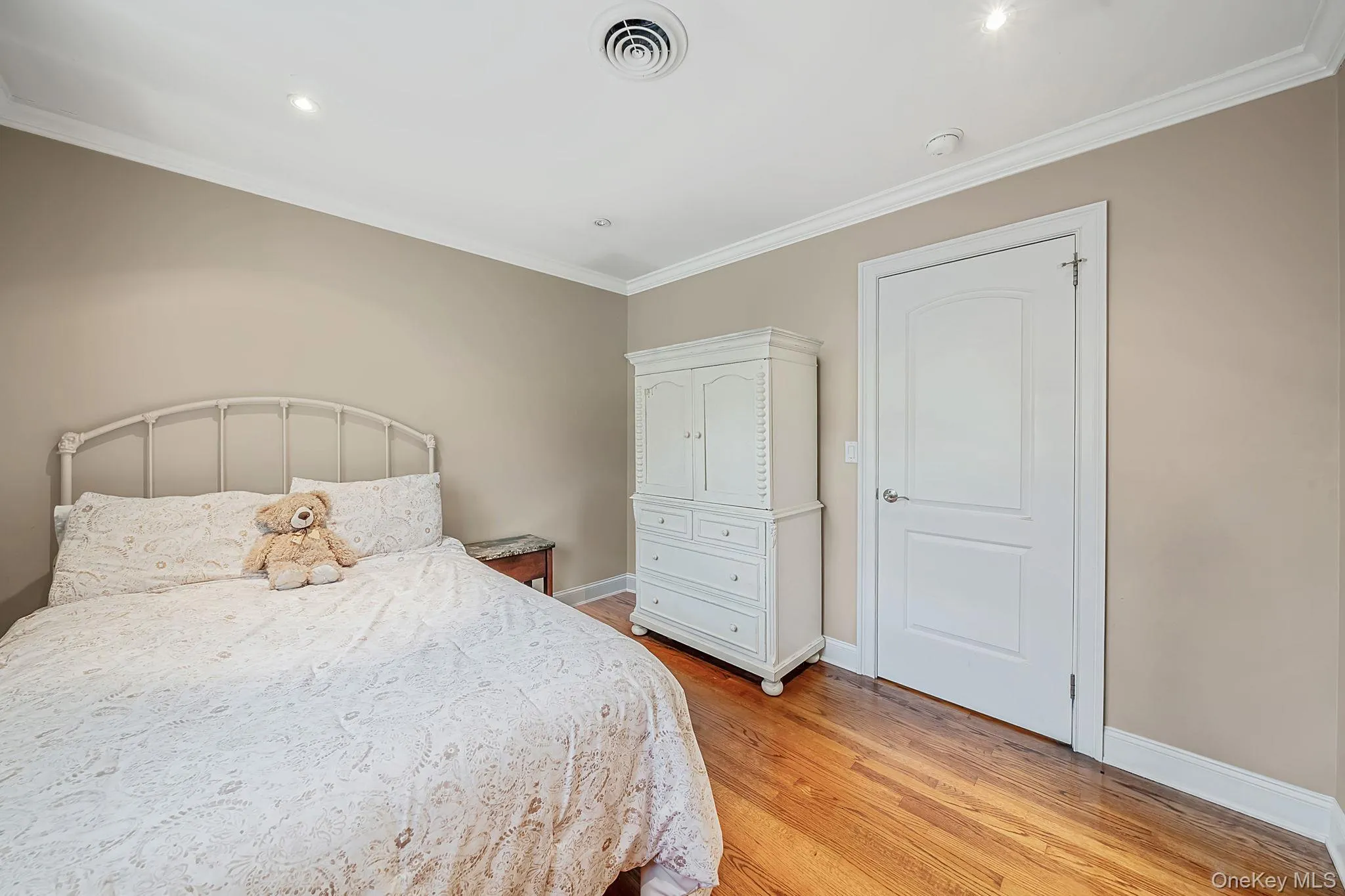 7 Carrie Court, Smithtown, NY, 3 Bedrooms Bedrooms, 7 Rooms Rooms,3 BathroomsBathrooms,Residential,For Rent,Carrie,0,KEY1011789 7 Carrie Court, Smithtown, NY, 3 Bedrooms Bedrooms, 7 Rooms Rooms,3 BathroomsBathrooms,Residential,For Rent,Carrie,0,KEY1011789