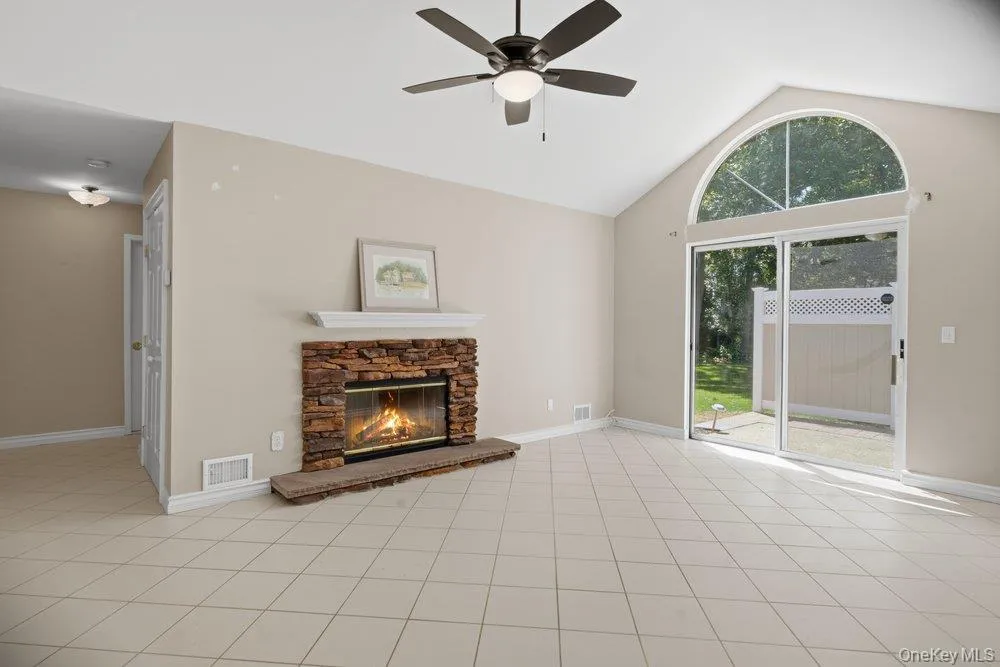 532 Race Place, Islip, NY, 2 Bedrooms Bedrooms, 5 Rooms Rooms,1 BathroomBathrooms,Residential,For Rent,Race,0,1011793 532 Race Place, Islip, NY, 2 Bedrooms Bedrooms, 5 Rooms Rooms,1 BathroomBathrooms,Residential,For Rent,Race,0,1011793