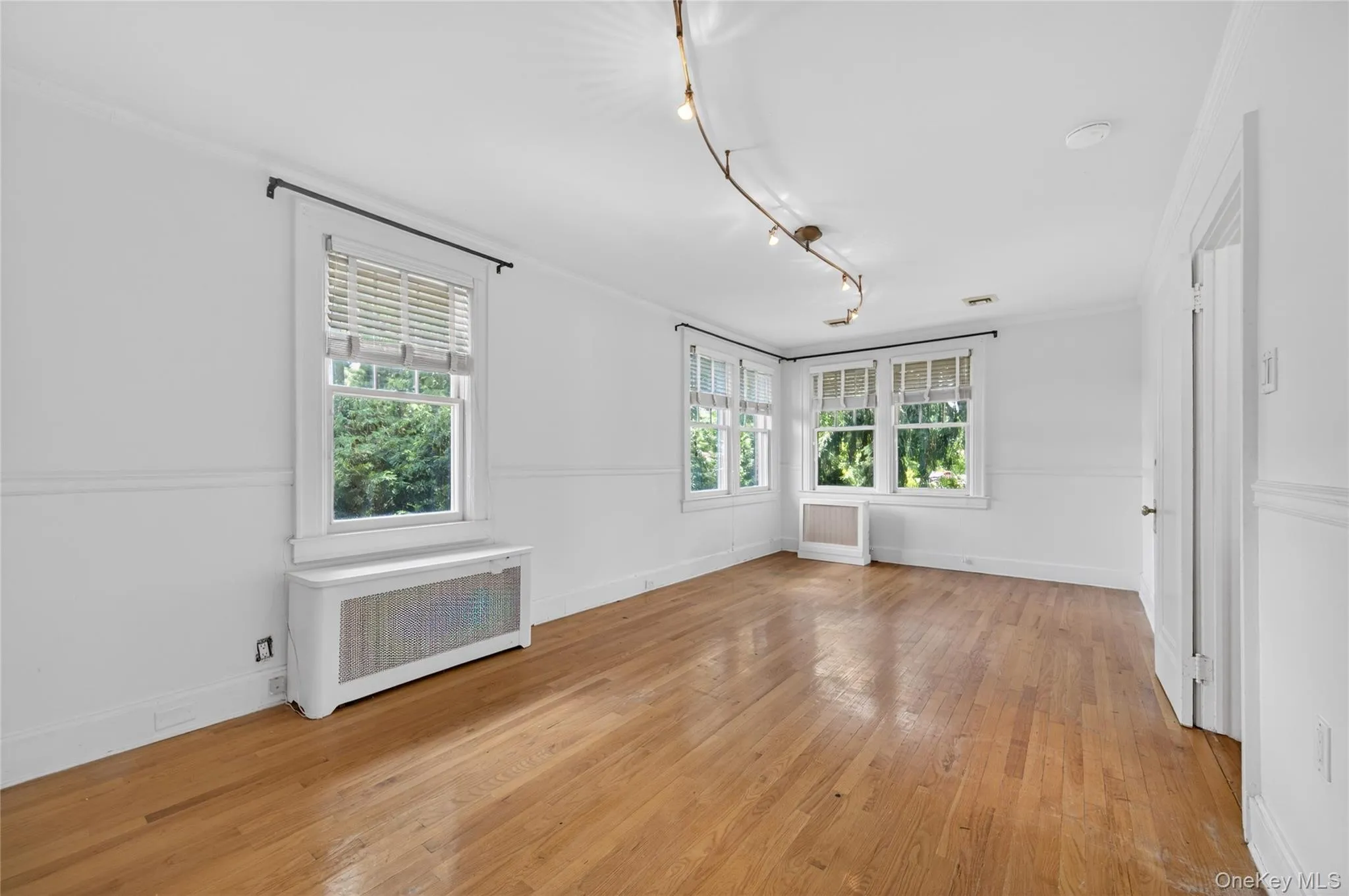 90 Mackey Avenue, North Hempstead, NY, 4 Bedrooms Bedrooms, 8 Rooms Rooms,2 BathroomsBathrooms,Residential Lease,For Rent,Mackey,0,1011795 90 Mackey Avenue, North Hempstead, NY, 4 Bedrooms Bedrooms, 8 Rooms Rooms,2 BathroomsBathrooms,Residential Lease,For Rent,Mackey,0,1011795