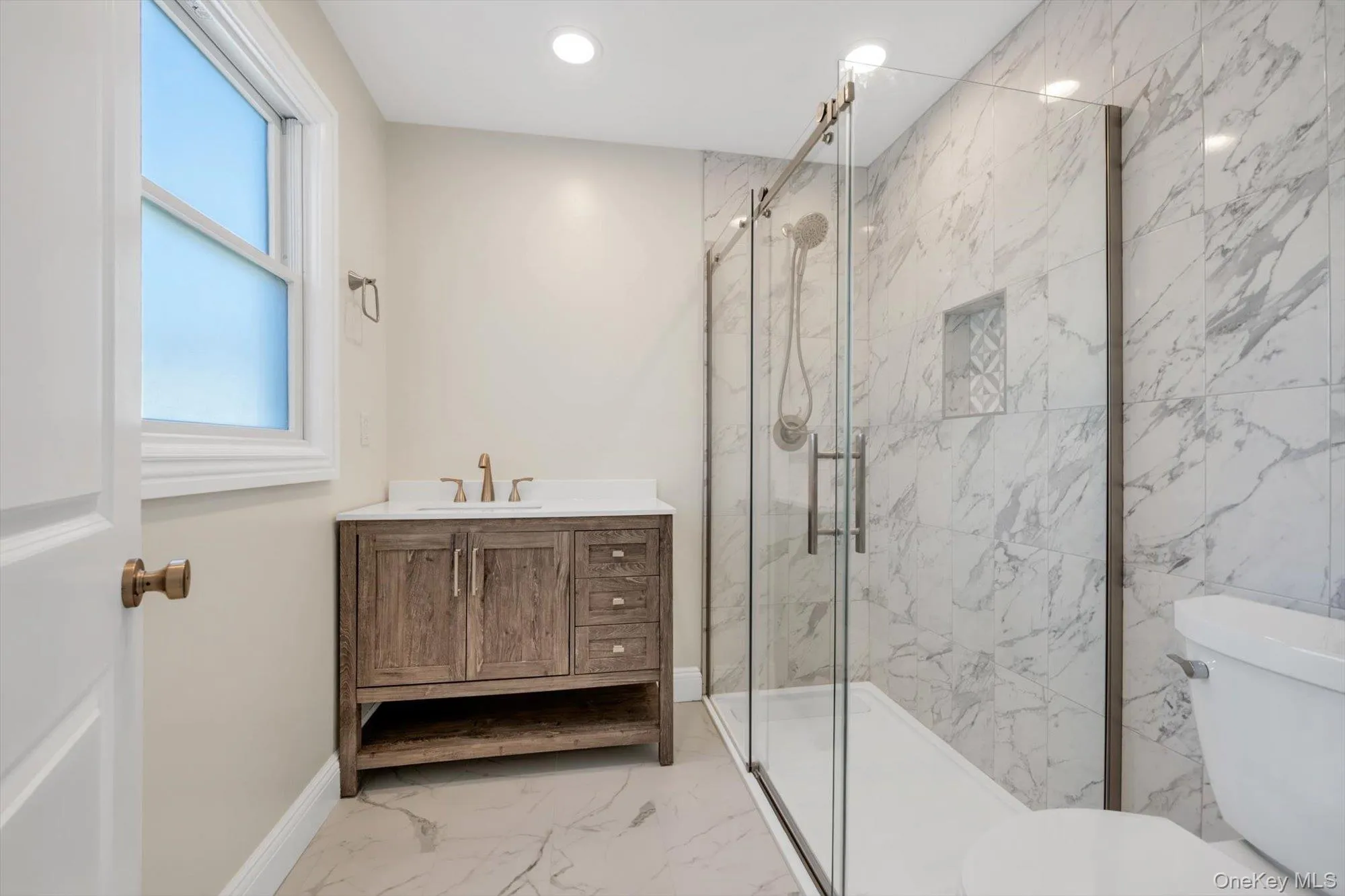 68 Edgewood, North Hempstead, NY, 5 Bedrooms Bedrooms, 8 Rooms Rooms,3 BathroomsBathrooms,Residential Lease,For Rent,Edgewood,0,1011796 68 Edgewood, North Hempstead, NY, 5 Bedrooms Bedrooms, 8 Rooms Rooms,3 BathroomsBathrooms,Residential Lease,For Rent,Edgewood,0,1011796