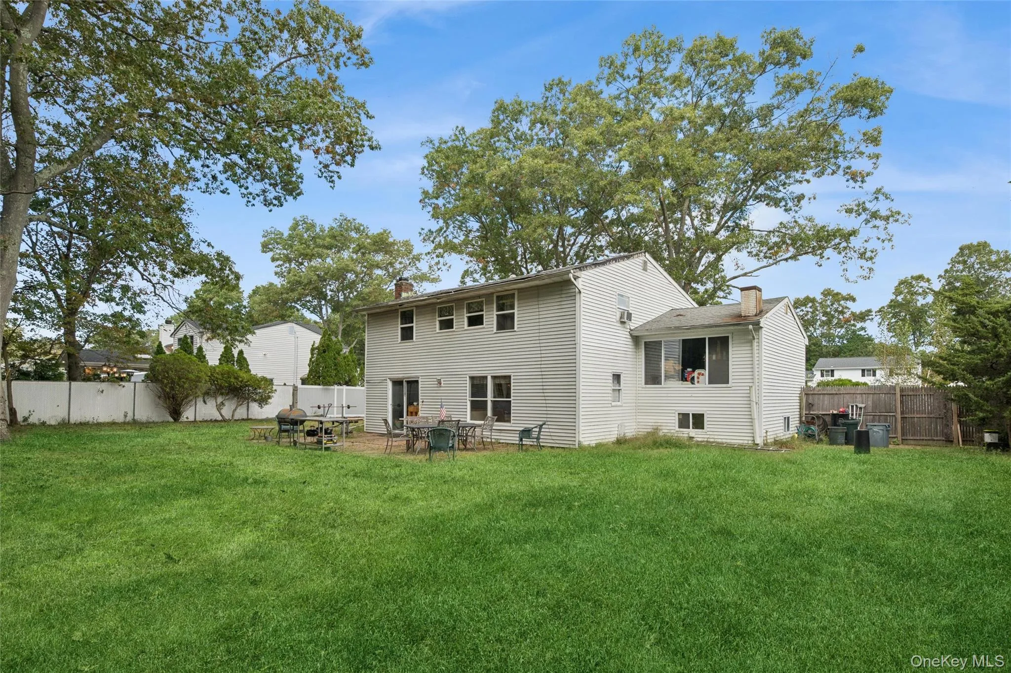 10 Elk Lane, Brookhaven, NY, 4 Bedrooms Bedrooms, 9 Rooms Rooms,2 BathroomsBathrooms,Residential,For Rent,Elk,0,1011802 10 Elk Lane, Brookhaven, NY, 4 Bedrooms Bedrooms, 9 Rooms Rooms,2 BathroomsBathrooms,Residential,For Rent,Elk,0,1011802
