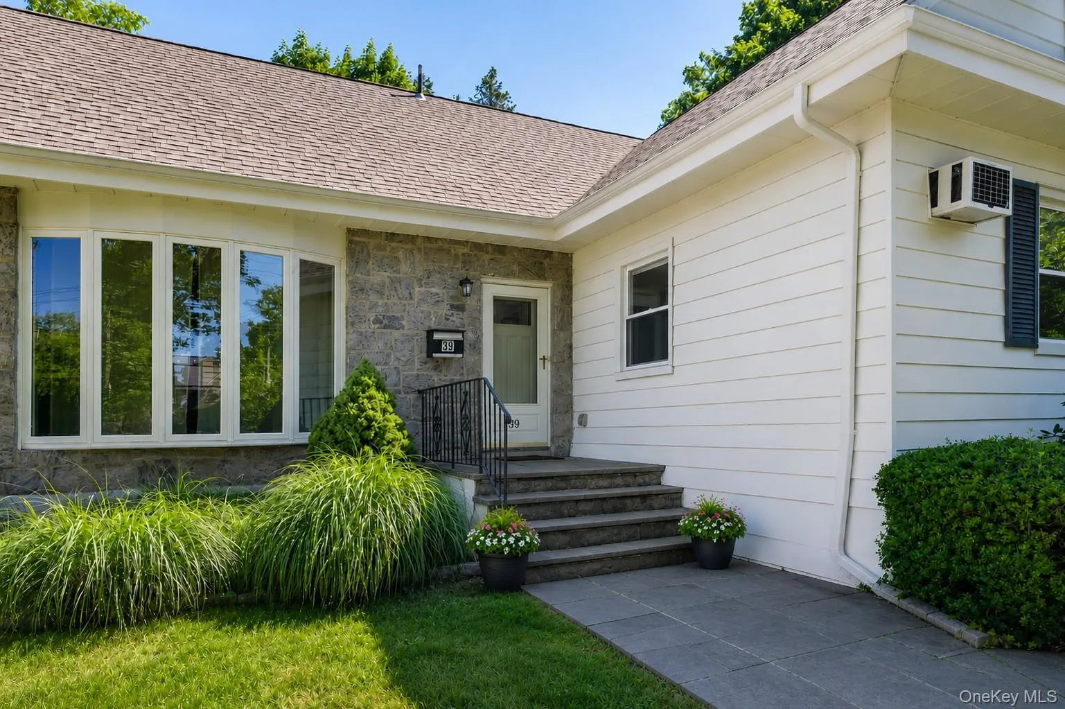 39 Jane Street, Greenburgh, NY, 4 Bedrooms Bedrooms, 9 Rooms Rooms,3 BathroomsBathrooms,Residential,For Rent,Jane,0,KEY1011803 39 Jane Street, Greenburgh, NY, 4 Bedrooms Bedrooms, 9 Rooms Rooms,3 BathroomsBathrooms,Residential,For Rent,Jane,0,KEY1011803