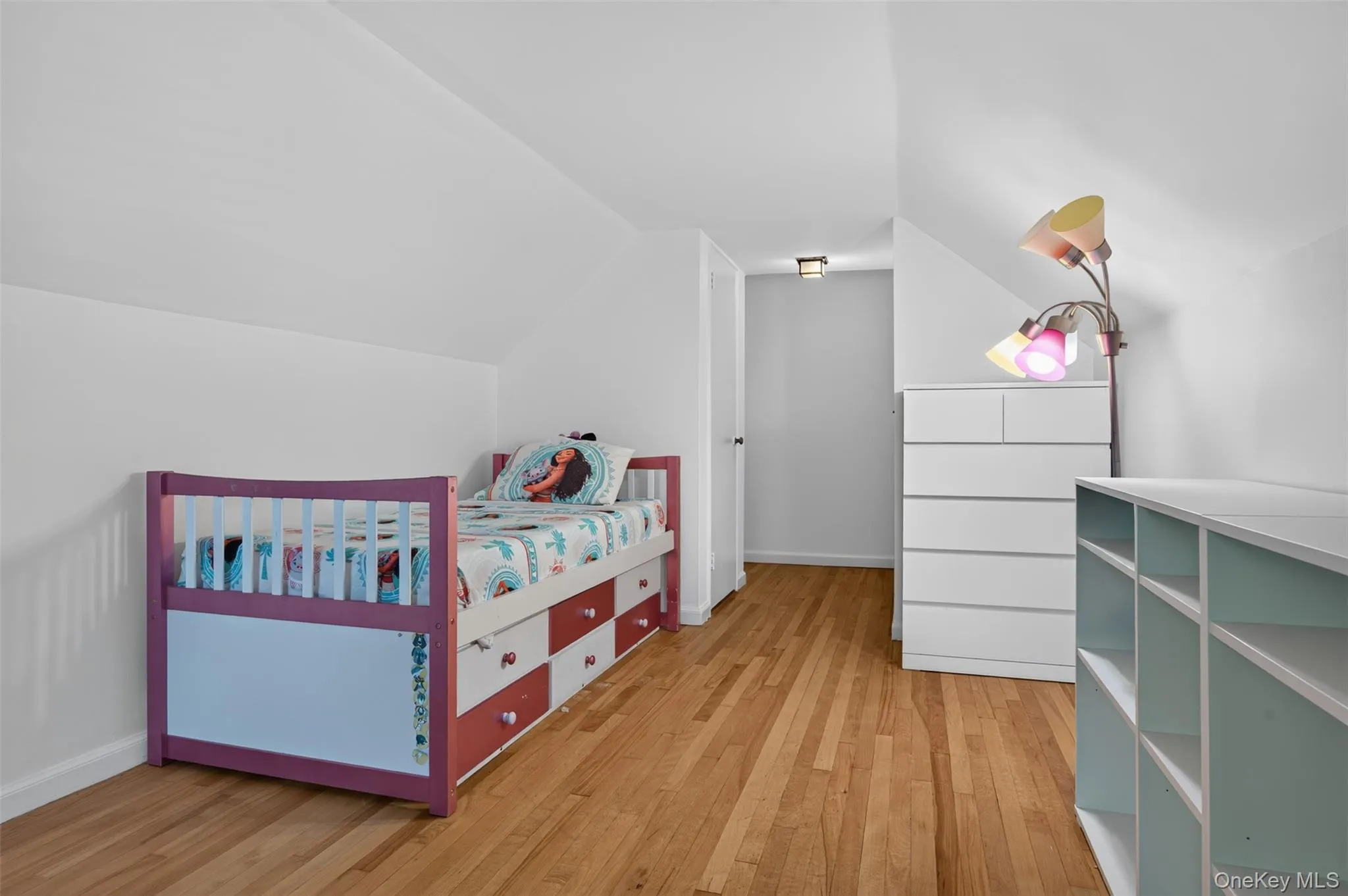 39 Jane Street, Greenburgh, NY, 4 Bedrooms Bedrooms, 9 Rooms Rooms,3 BathroomsBathrooms,Residential,For Rent,Jane,0,KEY1011803 39 Jane Street, Greenburgh, NY, 4 Bedrooms Bedrooms, 9 Rooms Rooms,3 BathroomsBathrooms,Residential,For Rent,Jane,0,KEY1011803