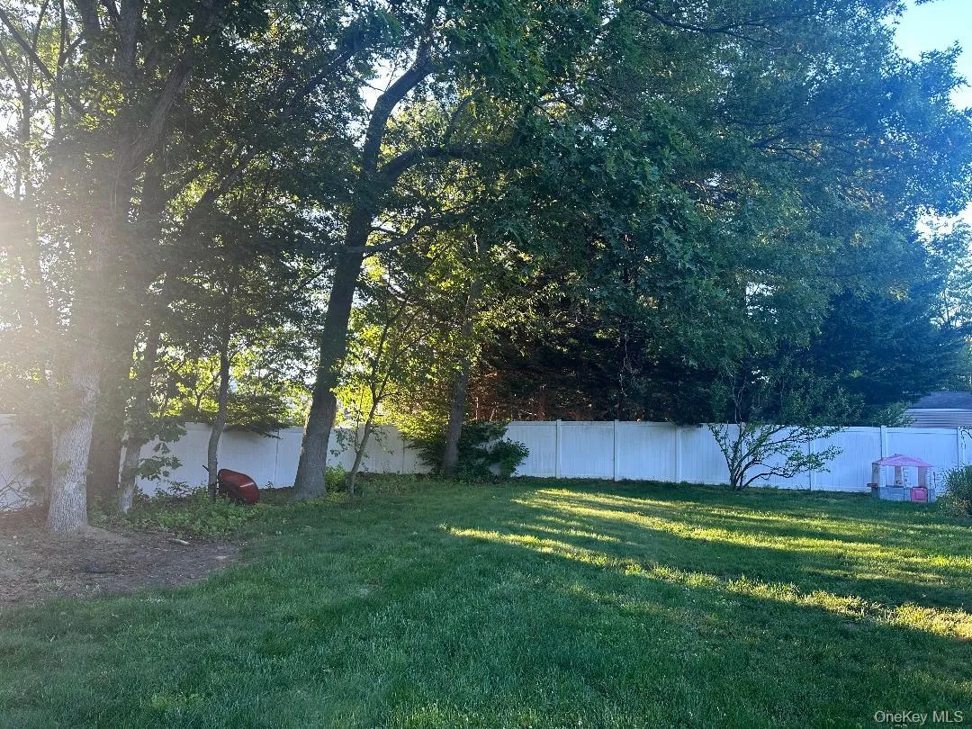 26 Fallen Leaf Road, Islip, NY, 4 Bedrooms Bedrooms, 7 Rooms Rooms,2 BathroomsBathrooms,Residential,For Rent,Fallen Leaf,0,1011805 26 Fallen Leaf Road, Islip, NY, 4 Bedrooms Bedrooms, 7 Rooms Rooms,2 BathroomsBathrooms,Residential,For Rent,Fallen Leaf,0,1011805