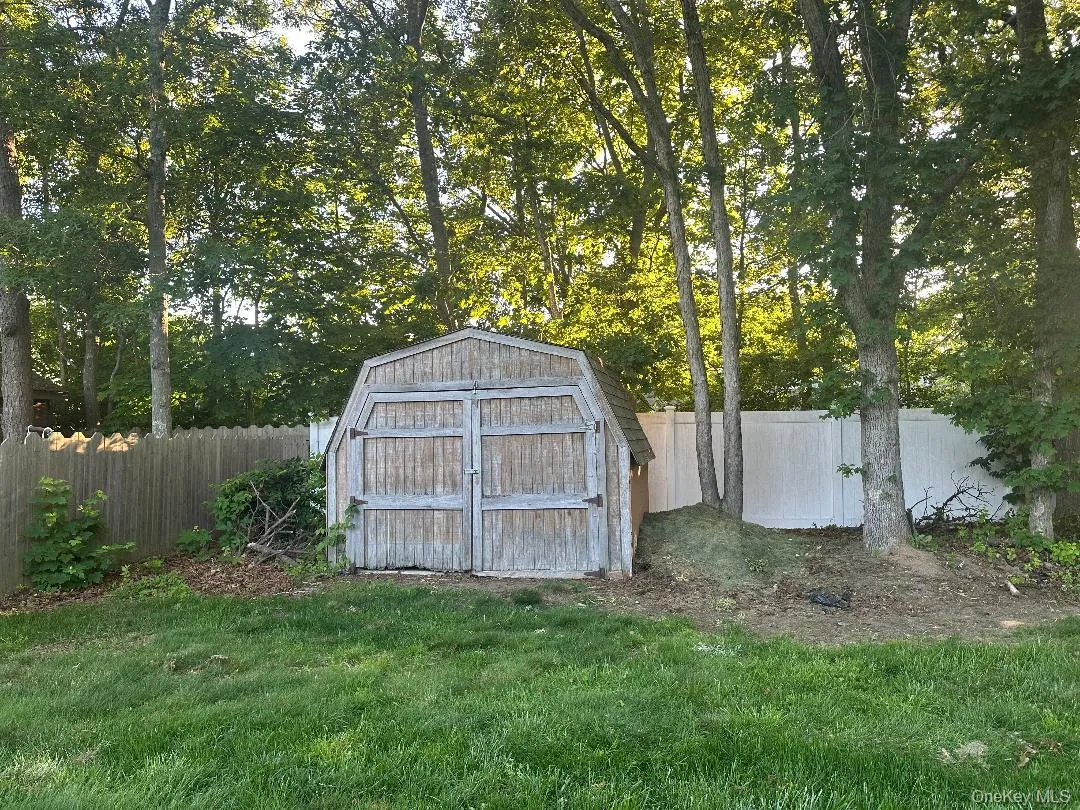 26 Fallen Leaf Road, Islip, NY, 4 Bedrooms Bedrooms, 7 Rooms Rooms,2 BathroomsBathrooms,Residential,For Rent,Fallen Leaf,0,1011805 26 Fallen Leaf Road, Islip, NY, 4 Bedrooms Bedrooms, 7 Rooms Rooms,2 BathroomsBathrooms,Residential,For Rent,Fallen Leaf,0,1011805