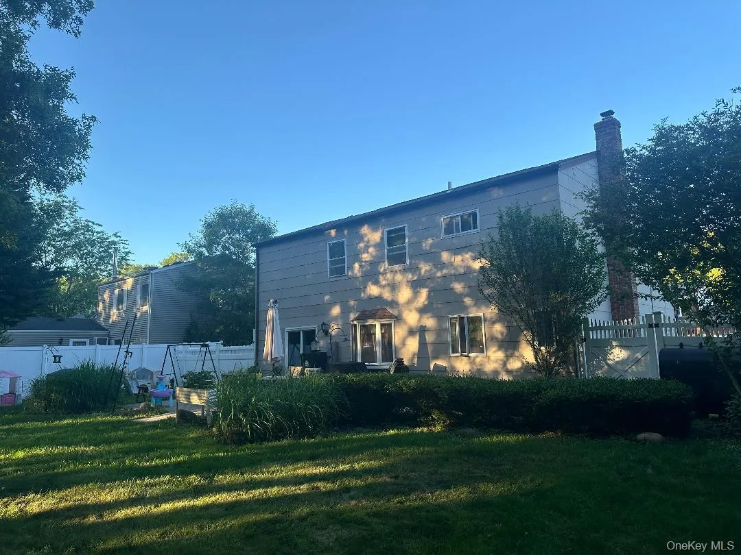 26 Fallen Leaf Road, Islip, NY, 4 Bedrooms Bedrooms, 7 Rooms Rooms,2 BathroomsBathrooms,Residential,For Rent,Fallen Leaf,0,1011805 26 Fallen Leaf Road, Islip, NY, 4 Bedrooms Bedrooms, 7 Rooms Rooms,2 BathroomsBathrooms,Residential,For Rent,Fallen Leaf,0,1011805