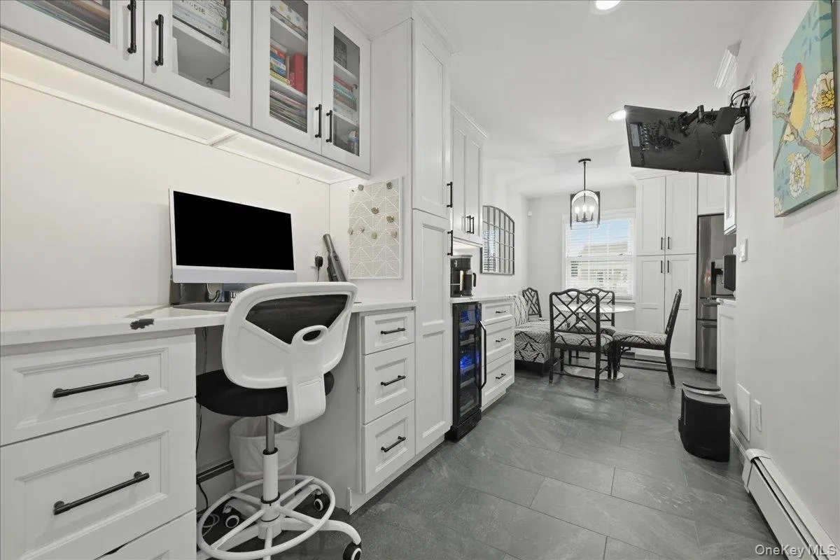 16 Penny Lane, Hempstead, NY, 4 Bedrooms Bedrooms, 9 Rooms Rooms,2 BathroomsBathrooms,Residential,For Rent,Penny,0,1011810 16 Penny Lane, Hempstead, NY, 4 Bedrooms Bedrooms, 9 Rooms Rooms,2 BathroomsBathrooms,Residential,For Rent,Penny,0,1011810