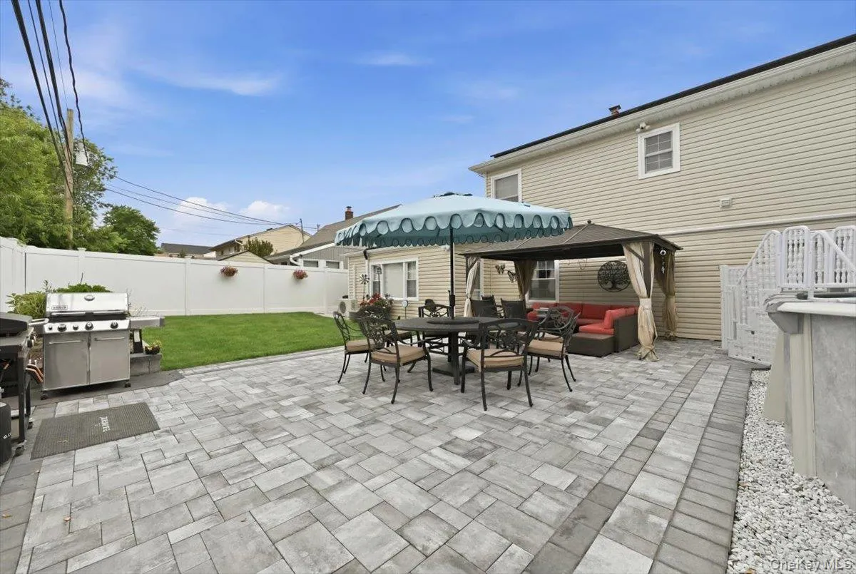 16 Penny Lane, Hempstead, NY, 4 Bedrooms Bedrooms, 9 Rooms Rooms,2 BathroomsBathrooms,Residential,For Rent,Penny,0,1011810 16 Penny Lane, Hempstead, NY, 4 Bedrooms Bedrooms, 9 Rooms Rooms,2 BathroomsBathrooms,Residential,For Rent,Penny,0,1011810