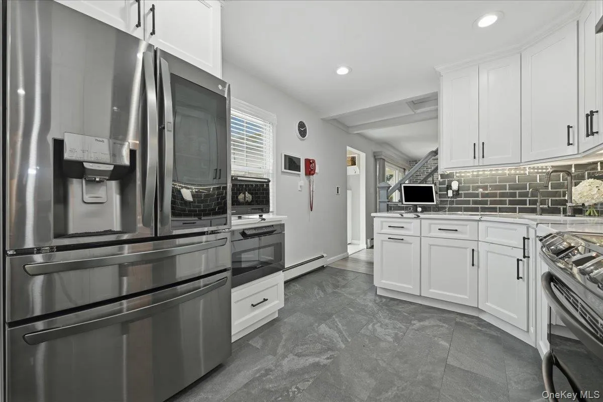 16 Penny Lane, Hempstead, NY, 4 Bedrooms Bedrooms, 9 Rooms Rooms,2 BathroomsBathrooms,Residential,For Rent,Penny,0,1011810 16 Penny Lane, Hempstead, NY, 4 Bedrooms Bedrooms, 9 Rooms Rooms,2 BathroomsBathrooms,Residential,For Rent,Penny,0,1011810