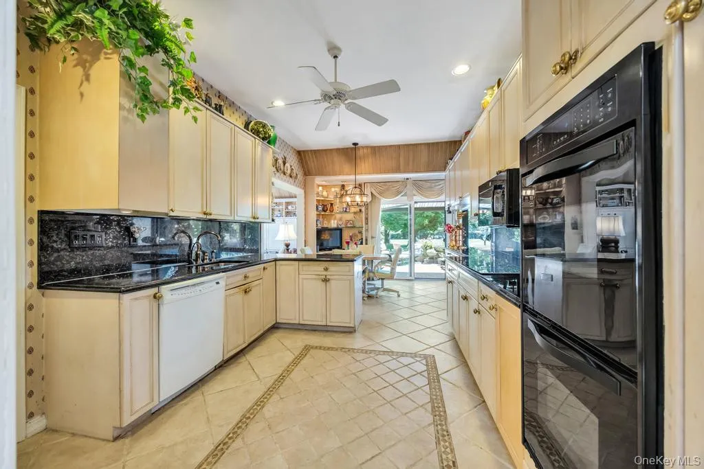 202 Captains Way, Islip, NY, 2 Bedrooms Bedrooms, 7 Rooms Rooms,2 BathroomsBathrooms,Residential,For Rent,Captains,0,1011815 202 Captains Way, Islip, NY, 2 Bedrooms Bedrooms, 7 Rooms Rooms,2 BathroomsBathrooms,Residential,For Rent,Captains,0,1011815