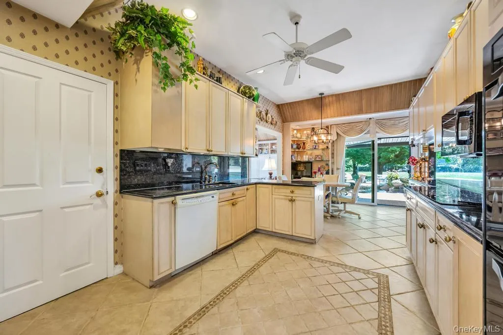 202 Captains Way, Islip, NY, 2 Bedrooms Bedrooms, 7 Rooms Rooms,2 BathroomsBathrooms,Residential,For Rent,Captains,0,1011815 202 Captains Way, Islip, NY, 2 Bedrooms Bedrooms, 7 Rooms Rooms,2 BathroomsBathrooms,Residential,For Rent,Captains,0,1011815