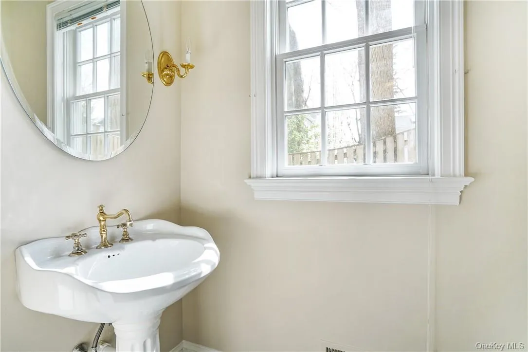 66 Apawamis Avenue, Rye City, NY, 4 Bedrooms Bedrooms, 8 Rooms Rooms,4 BathroomsBathrooms,Residential Lease,For Rent,Apawamis,0,1011821 66 Apawamis Avenue, Rye City, NY, 4 Bedrooms Bedrooms, 8 Rooms Rooms,4 BathroomsBathrooms,Residential Lease,For Rent,Apawamis,0,1011821
