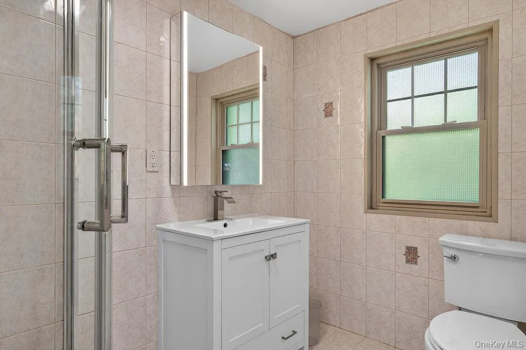 33 Lynwood Road, Greenburgh, NY, 5 Bedrooms Bedrooms, 8 Rooms Rooms,3 BathroomsBathrooms,Residential Lease,For Rent,Lynwood,0,1011826 33 Lynwood Road, Greenburgh, NY, 5 Bedrooms Bedrooms, 8 Rooms Rooms,3 BathroomsBathrooms,Residential Lease,For Rent,Lynwood,0,1011826