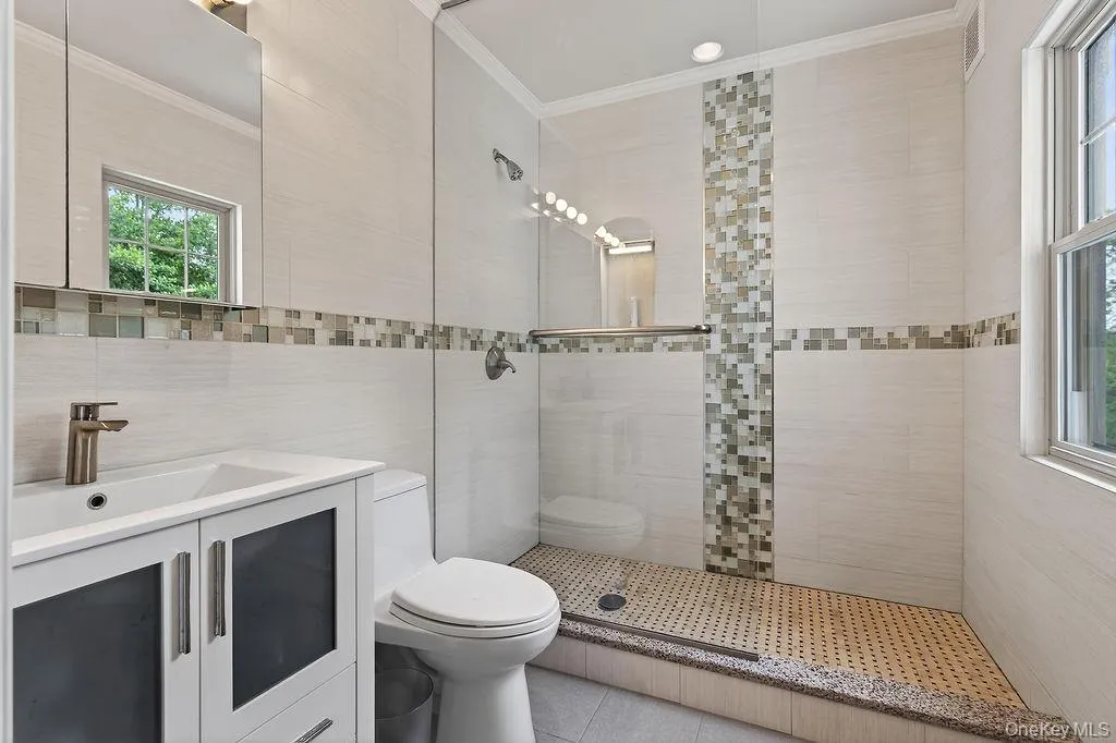 33 Lynwood Road, Greenburgh, NY, 5 Bedrooms Bedrooms, 8 Rooms Rooms,3 BathroomsBathrooms,Residential Lease,For Rent,Lynwood,0,1011826 33 Lynwood Road, Greenburgh, NY, 5 Bedrooms Bedrooms, 8 Rooms Rooms,3 BathroomsBathrooms,Residential Lease,For Rent,Lynwood,0,1011826