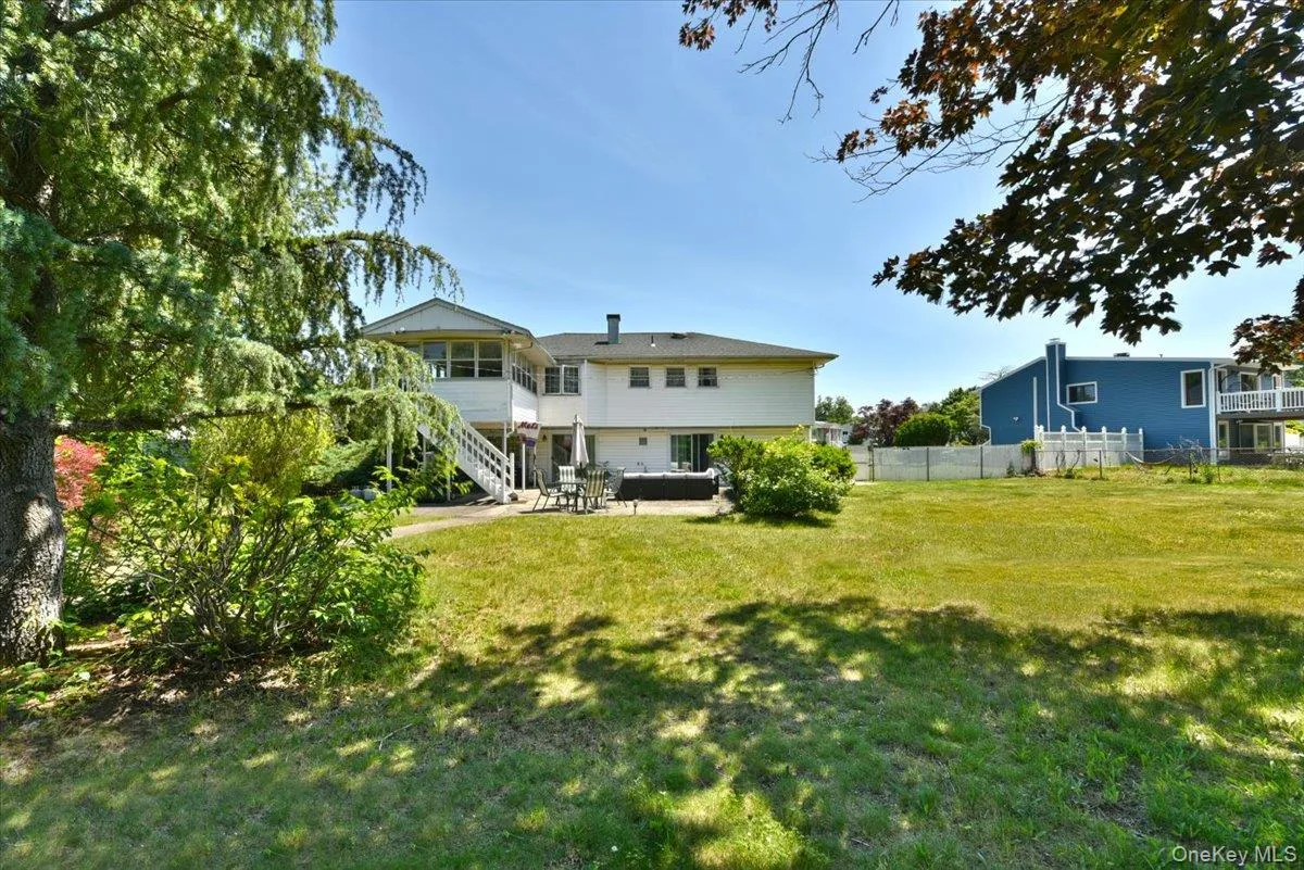 44 Peppermint Road, Smithtown, NY, 4 Bedrooms Bedrooms, 10 Rooms Rooms,3 BathroomsBathrooms,Residential,For Rent,Peppermint,0,1011827 44 Peppermint Road, Smithtown, NY, 4 Bedrooms Bedrooms, 10 Rooms Rooms,3 BathroomsBathrooms,Residential,For Rent,Peppermint,0,1011827