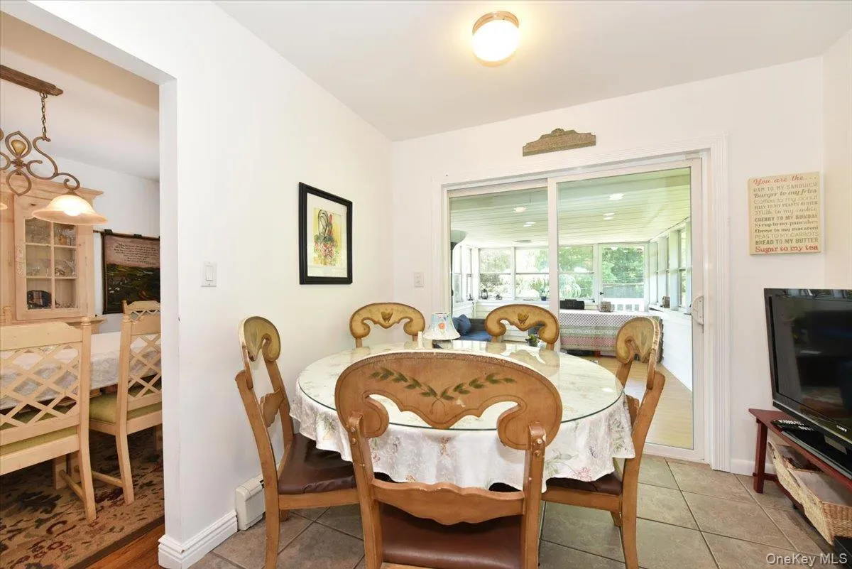 44 Peppermint Road, Smithtown, NY, 4 Bedrooms Bedrooms, 10 Rooms Rooms,3 BathroomsBathrooms,Residential,For Rent,Peppermint,0,1011827 44 Peppermint Road, Smithtown, NY, 4 Bedrooms Bedrooms, 10 Rooms Rooms,3 BathroomsBathrooms,Residential,For Rent,Peppermint,0,1011827