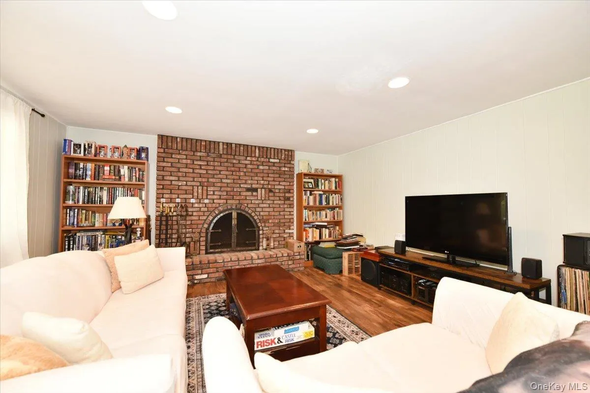 44 Peppermint Road, Smithtown, NY, 4 Bedrooms Bedrooms, 10 Rooms Rooms,3 BathroomsBathrooms,Residential,For Rent,Peppermint,0,1011827 44 Peppermint Road, Smithtown, NY, 4 Bedrooms Bedrooms, 10 Rooms Rooms,3 BathroomsBathrooms,Residential,For Rent,Peppermint,0,1011827