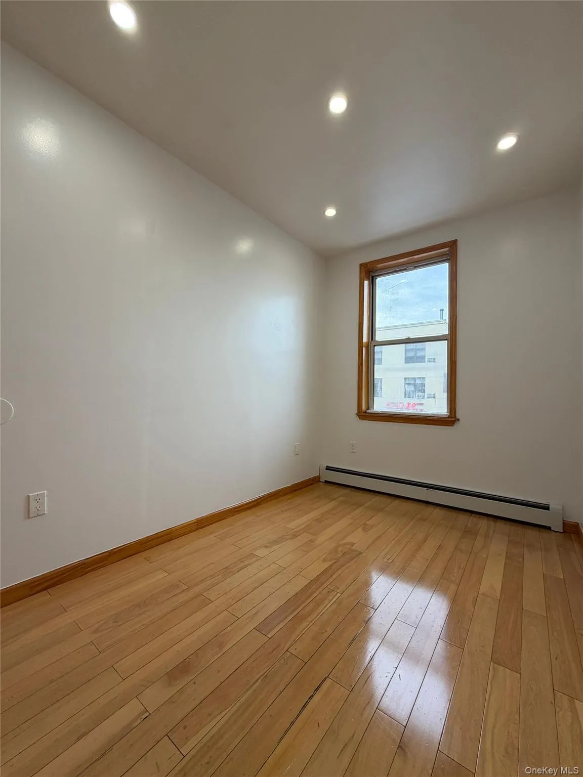 4216 Bell Boulevard, New York, NY, 2 Bedrooms Bedrooms, 5 Rooms Rooms,2 BathroomsBathrooms,Residential Lease,For Rent,Bell,0,1011830 4216 Bell Boulevard, New York, NY, 2 Bedrooms Bedrooms, 5 Rooms Rooms,2 BathroomsBathrooms,Residential Lease,For Rent,Bell,0,1011830