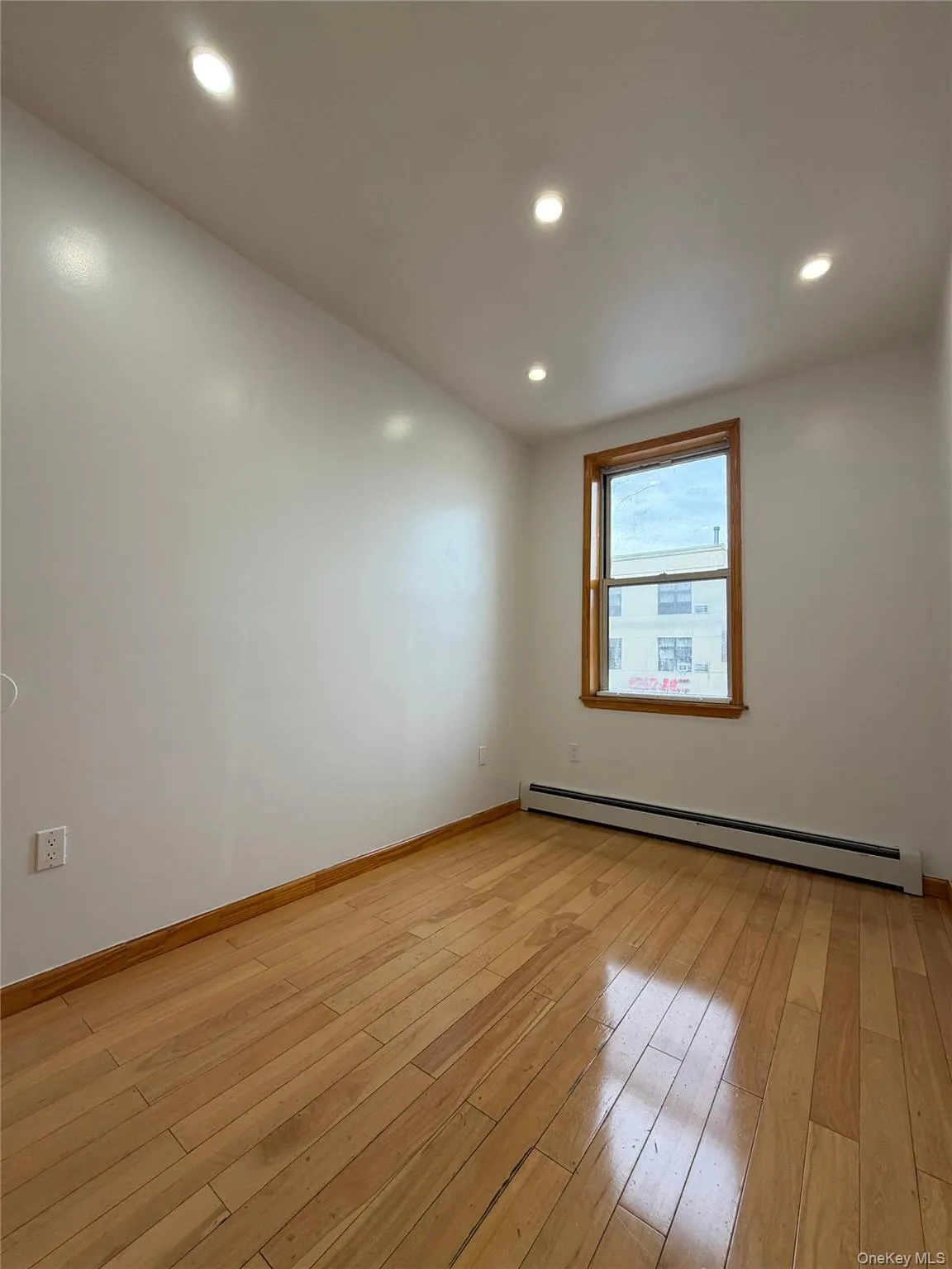 4216 Bell Boulevard, New York, NY, 2 Bedrooms Bedrooms, 5 Rooms Rooms,2 BathroomsBathrooms,Residential Lease,For Rent,Bell,0,1011830 4216 Bell Boulevard, New York, NY, 2 Bedrooms Bedrooms, 5 Rooms Rooms,2 BathroomsBathrooms,Residential Lease,For Rent,Bell,0,1011830