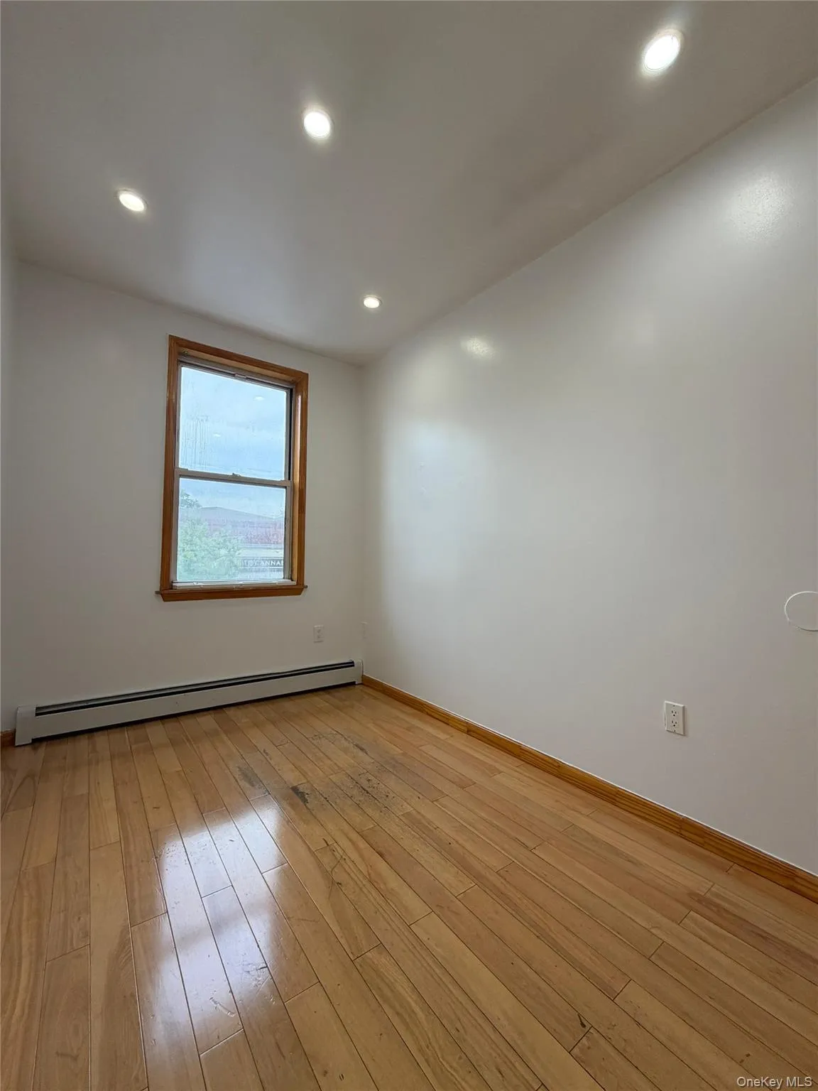 4216 Bell Boulevard, New York, NY, 2 Bedrooms Bedrooms, 5 Rooms Rooms,2 BathroomsBathrooms,Residential Lease,For Rent,Bell,0,1011830 4216 Bell Boulevard, New York, NY, 2 Bedrooms Bedrooms, 5 Rooms Rooms,2 BathroomsBathrooms,Residential Lease,For Rent,Bell,0,1011830