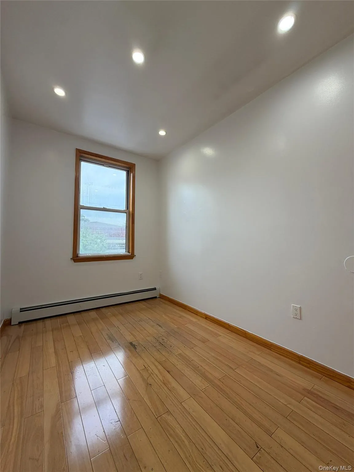 4216 Bell Boulevard, New York, NY, 2 Bedrooms Bedrooms, 5 Rooms Rooms,2 BathroomsBathrooms,Residential Lease,For Rent,Bell,0,1011830 4216 Bell Boulevard, New York, NY, 2 Bedrooms Bedrooms, 5 Rooms Rooms,2 BathroomsBathrooms,Residential Lease,For Rent,Bell,0,1011830