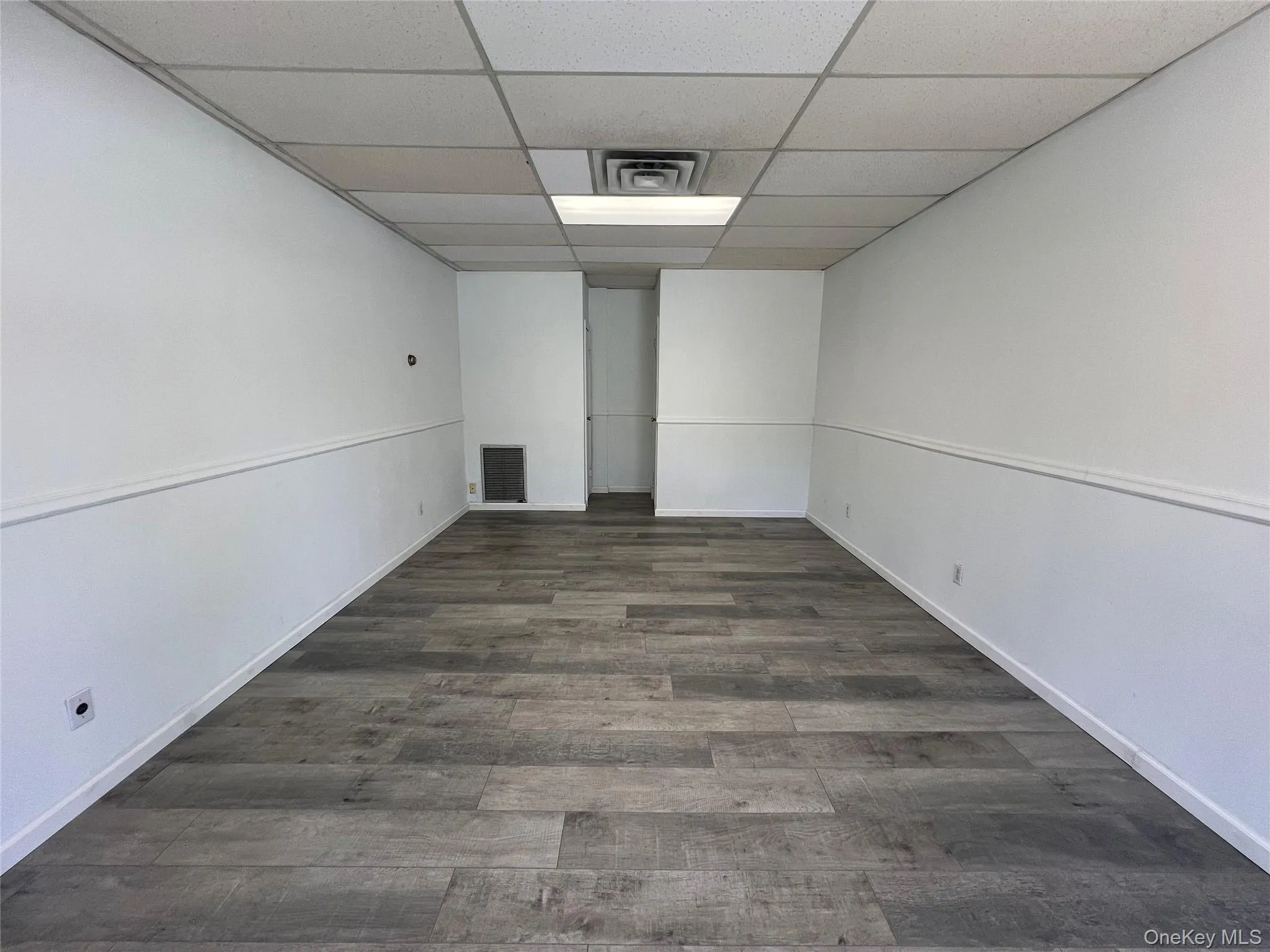 400 Glen Cove Avenue, Oyster Bay, NY, ,Commercial Lease,For Rent,Glen Cove,0,1011837 400 Glen Cove Avenue, Oyster Bay, NY, ,Commercial Lease,For Rent,Glen Cove,0,1011837