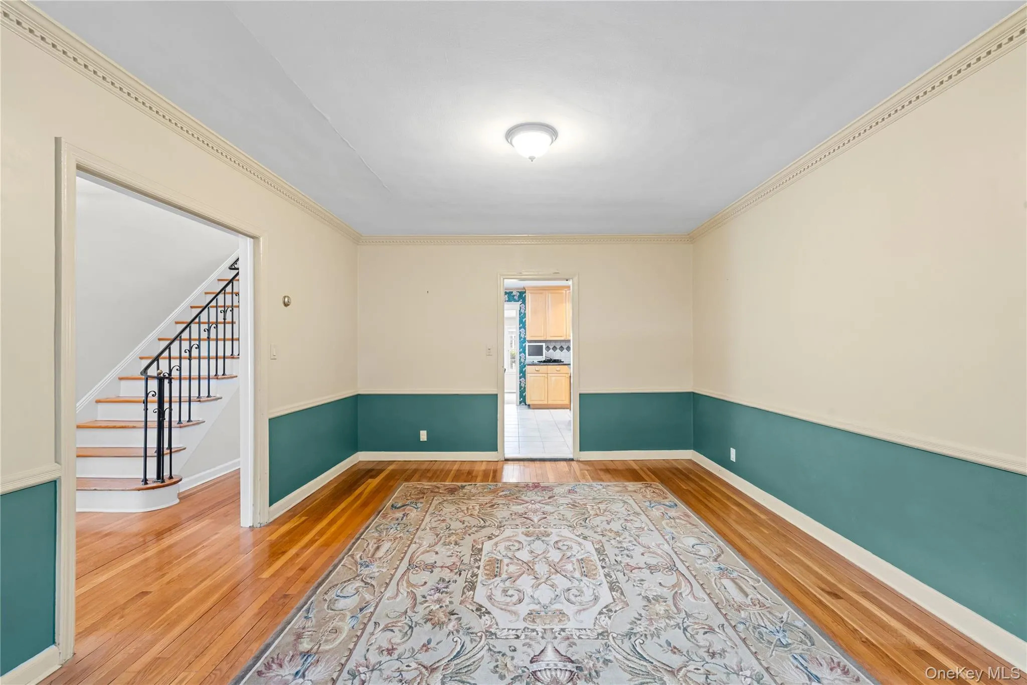 FORMAL DINING ROOM FORMAL DINING ROOM