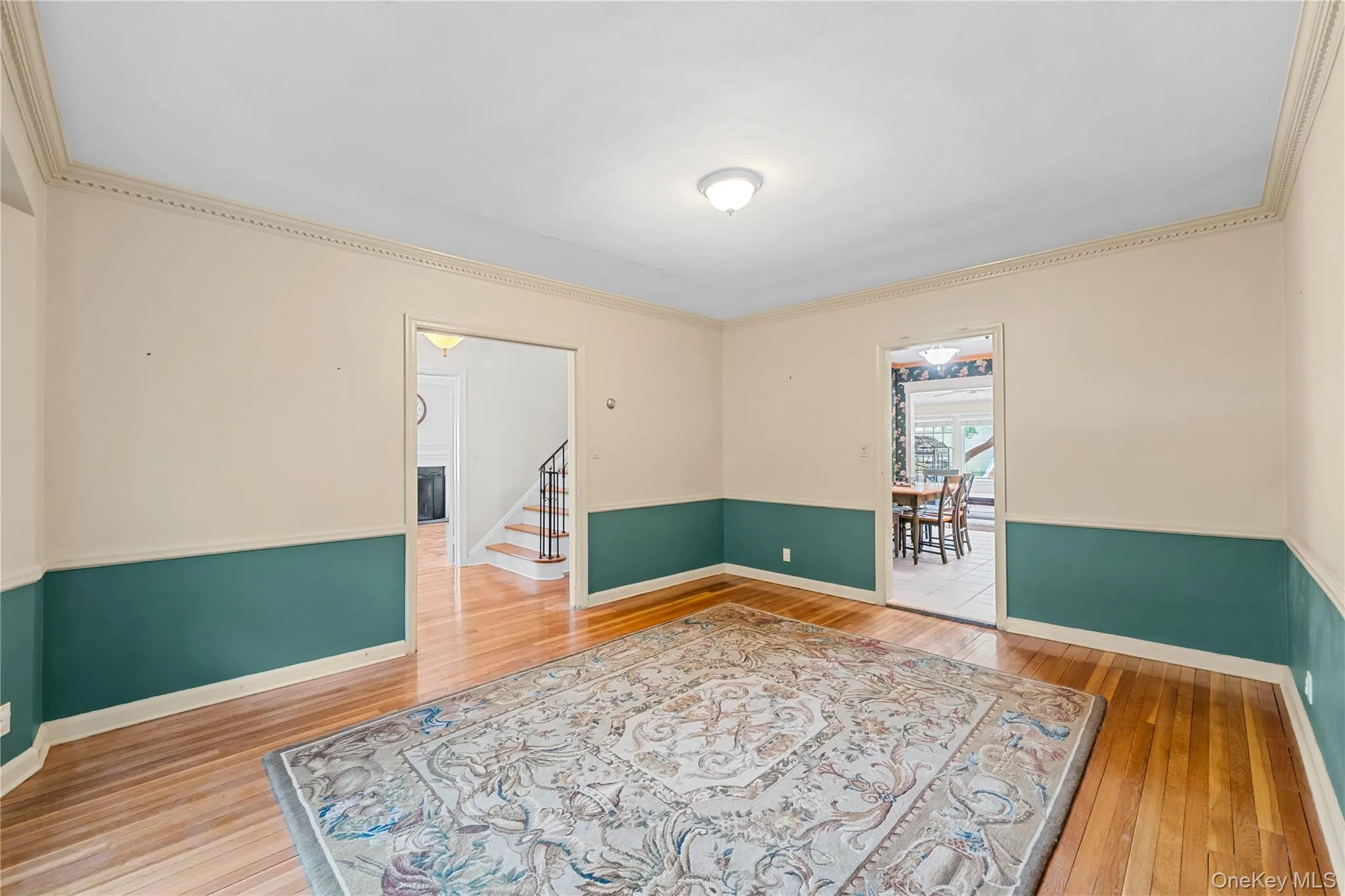FORMAL DINING ROOM FORMAL DINING ROOM