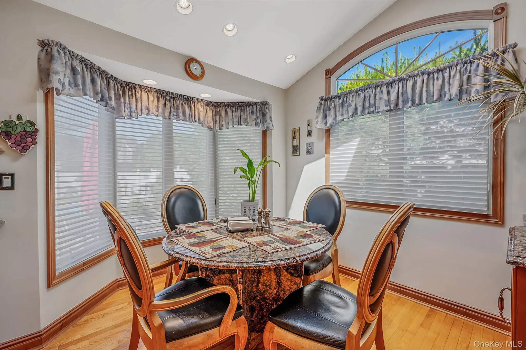 27 Jasmine Lane, Smithtown, NY, 4 Bedrooms Bedrooms, 9 Rooms Rooms,2 BathroomsBathrooms,Residential,For Rent,Jasmine,0,1011842 27 Jasmine Lane, Smithtown, NY, 4 Bedrooms Bedrooms, 9 Rooms Rooms,2 BathroomsBathrooms,Residential,For Rent,Jasmine,0,1011842