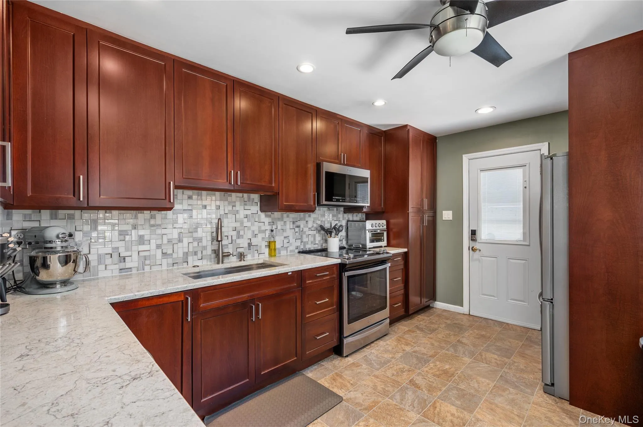 41 Andrew Lane, Hempstead, NY, 3 Bedrooms Bedrooms, 7 Rooms Rooms,2 BathroomsBathrooms,Residential,For Rent,Andrew,0,1011844 41 Andrew Lane, Hempstead, NY, 3 Bedrooms Bedrooms, 7 Rooms Rooms,2 BathroomsBathrooms,Residential,For Rent,Andrew,0,1011844