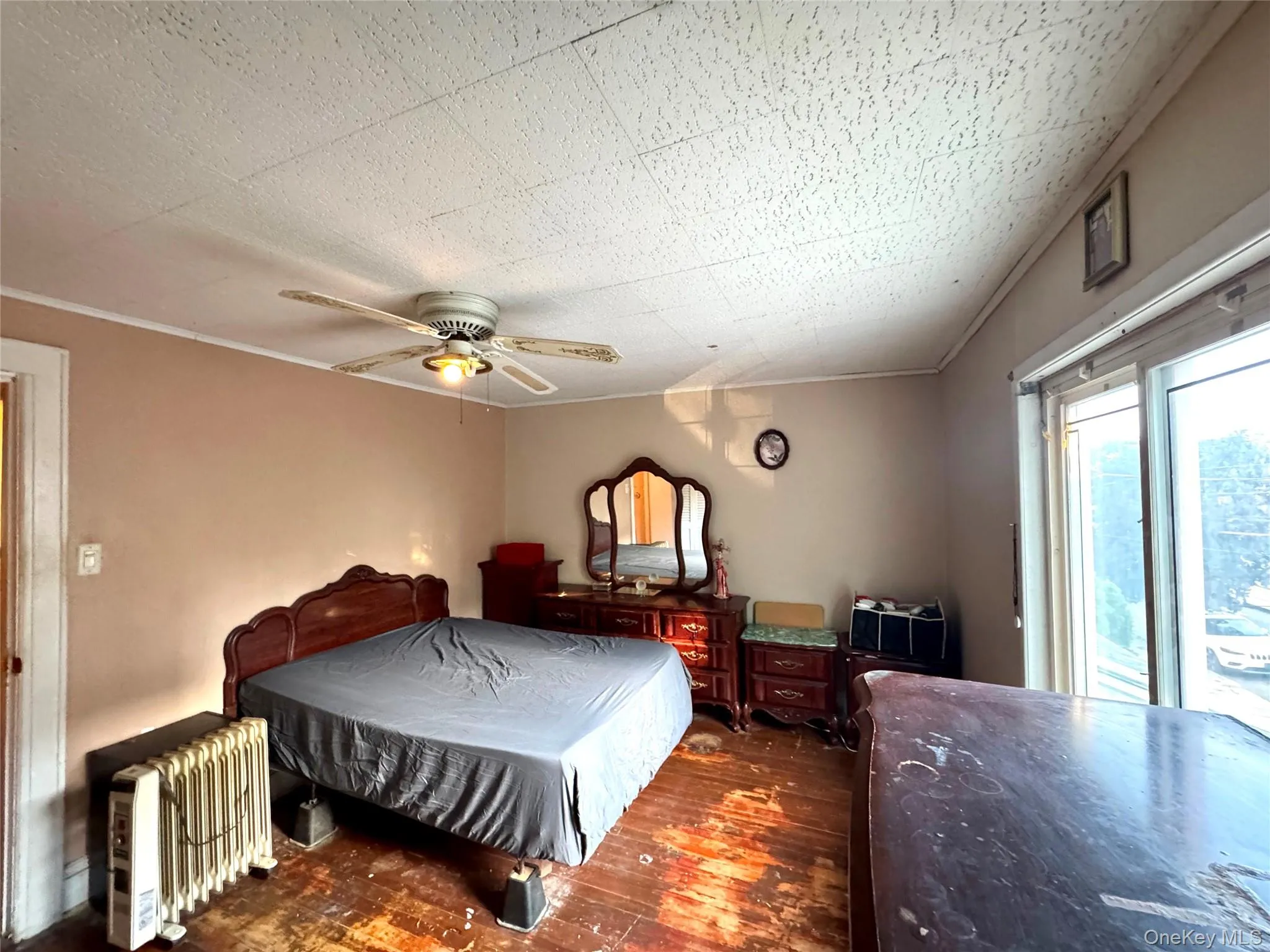 86-23 98th Street, New York, NY, 3 Bedrooms Bedrooms, 7 Rooms Rooms,1 BathroomBathrooms,Residential,For Rent,98th,0,1011850 86-23 98th Street, New York, NY, 3 Bedrooms Bedrooms, 7 Rooms Rooms,1 BathroomBathrooms,Residential,For Rent,98th,0,1011850
