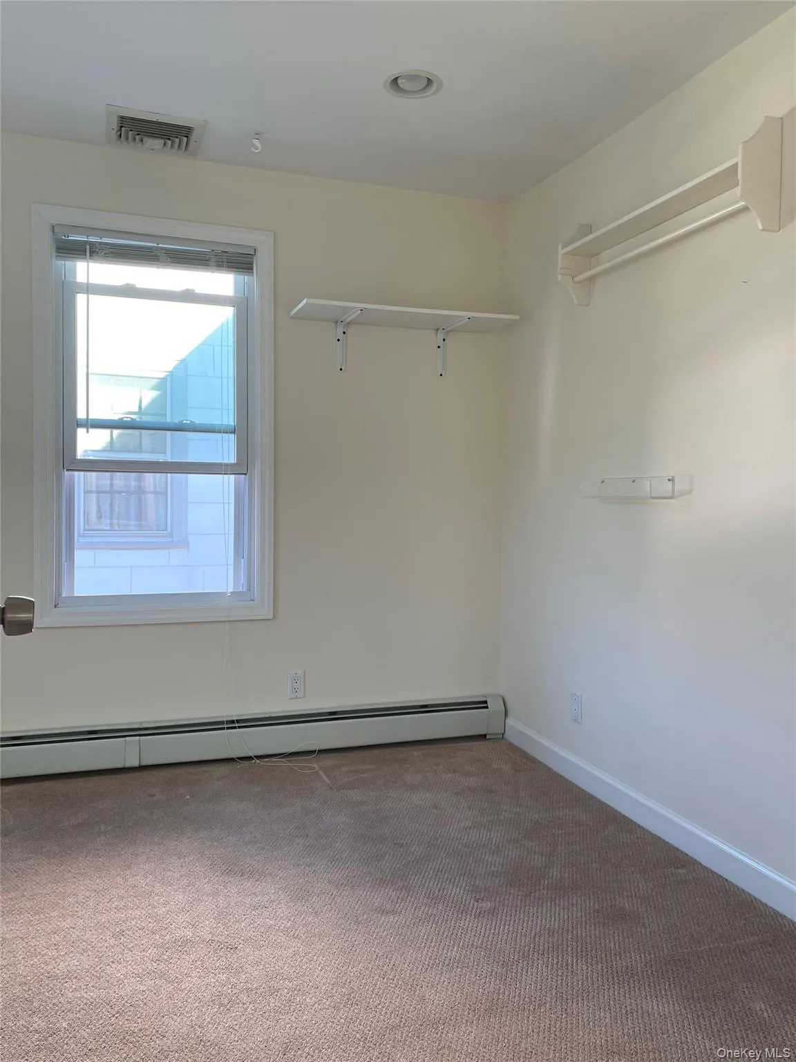 18 Temple Street, North Hempstead, NY, 2 Bedrooms Bedrooms, 4 Rooms Rooms,1 BathroomBathrooms,Residential Lease,For Rent,Temple,0,1011852 18 Temple Street, North Hempstead, NY, 2 Bedrooms Bedrooms, 4 Rooms Rooms,1 BathroomBathrooms,Residential Lease,For Rent,Temple,0,1011852