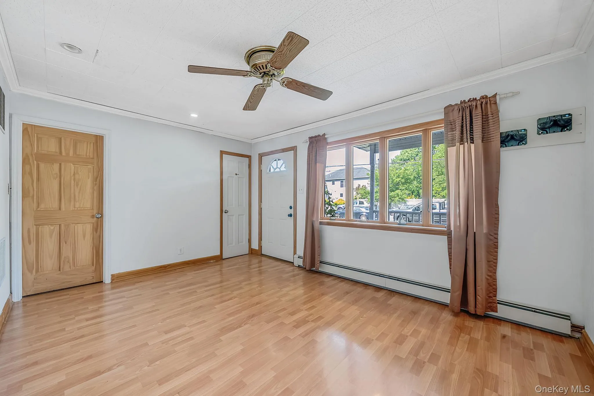 1015 Ocean Avenue, Islip, NY, 3 Bedrooms Bedrooms, 8 Rooms Rooms,2 BathroomsBathrooms,Residential,For Rent,Ocean,0,1011853 1015 Ocean Avenue, Islip, NY, 3 Bedrooms Bedrooms, 8 Rooms Rooms,2 BathroomsBathrooms,Residential,For Rent,Ocean,0,1011853