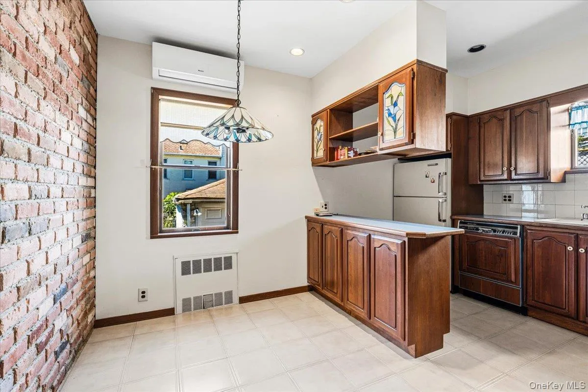1228 80th Street, New York, NY, 3 Bedrooms Bedrooms, 6 Rooms Rooms,1 BathroomBathrooms,Residential,For Rent,80th,0,1011854 1228 80th Street, New York, NY, 3 Bedrooms Bedrooms, 6 Rooms Rooms,1 BathroomBathrooms,Residential,For Rent,80th,0,1011854