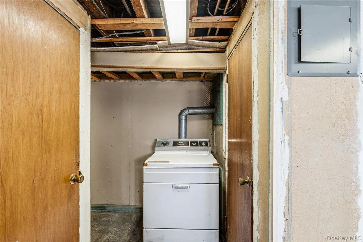 1228 80th Street, New York, NY, 3 Bedrooms Bedrooms, 6 Rooms Rooms,1 BathroomBathrooms,Residential,For Rent,80th,0,1011854 1228 80th Street, New York, NY, 3 Bedrooms Bedrooms, 6 Rooms Rooms,1 BathroomBathrooms,Residential,For Rent,80th,0,1011854