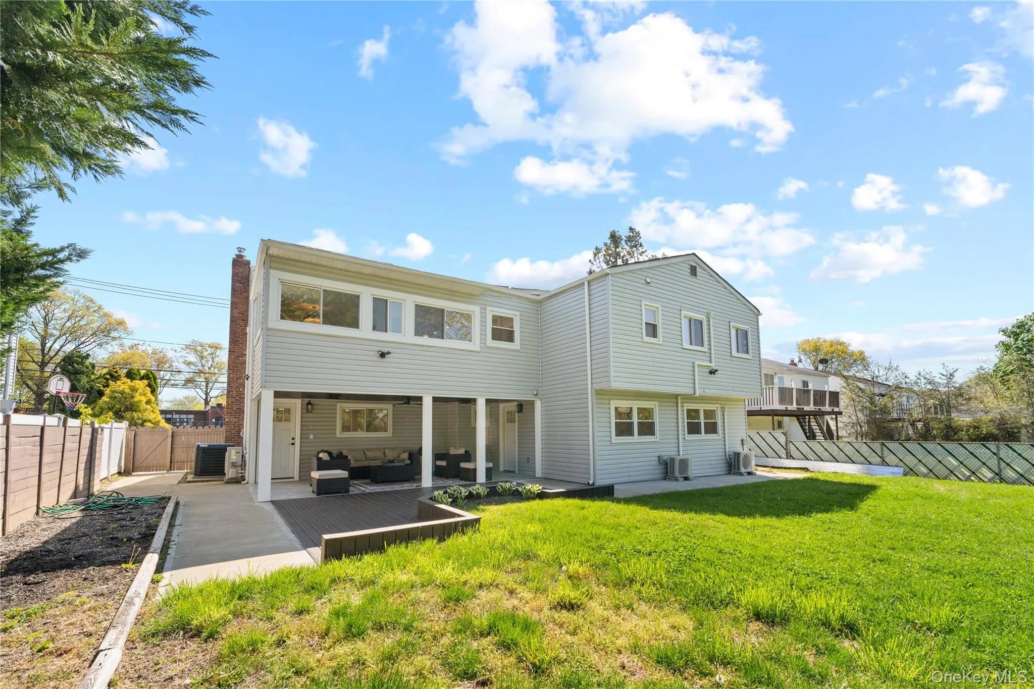 1059 Denton Avenue, North Hempstead, NY, 5 Bedrooms Bedrooms, 12 Rooms Rooms,4 BathroomsBathrooms,Residential,For Rent,Denton,0,1011857 1059 Denton Avenue, North Hempstead, NY, 5 Bedrooms Bedrooms, 12 Rooms Rooms,4 BathroomsBathrooms,Residential,For Rent,Denton,0,1011857
