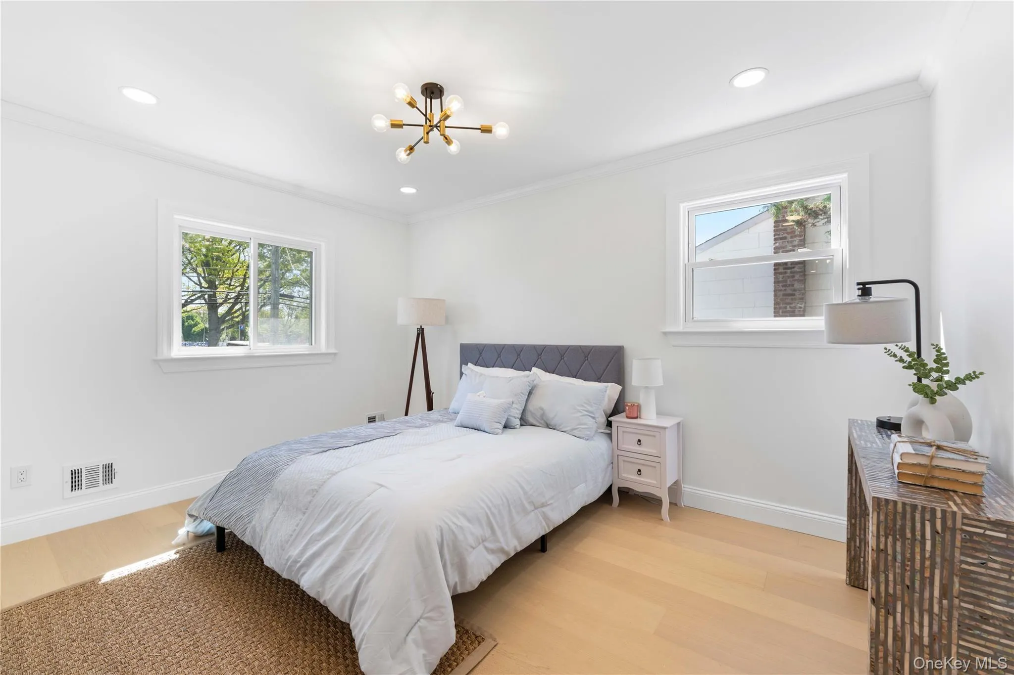 1059 Denton Avenue, North Hempstead, NY, 5 Bedrooms Bedrooms, 12 Rooms Rooms,4 BathroomsBathrooms,Residential,For Rent,Denton,0,1011857 1059 Denton Avenue, North Hempstead, NY, 5 Bedrooms Bedrooms, 12 Rooms Rooms,4 BathroomsBathrooms,Residential,For Rent,Denton,0,1011857