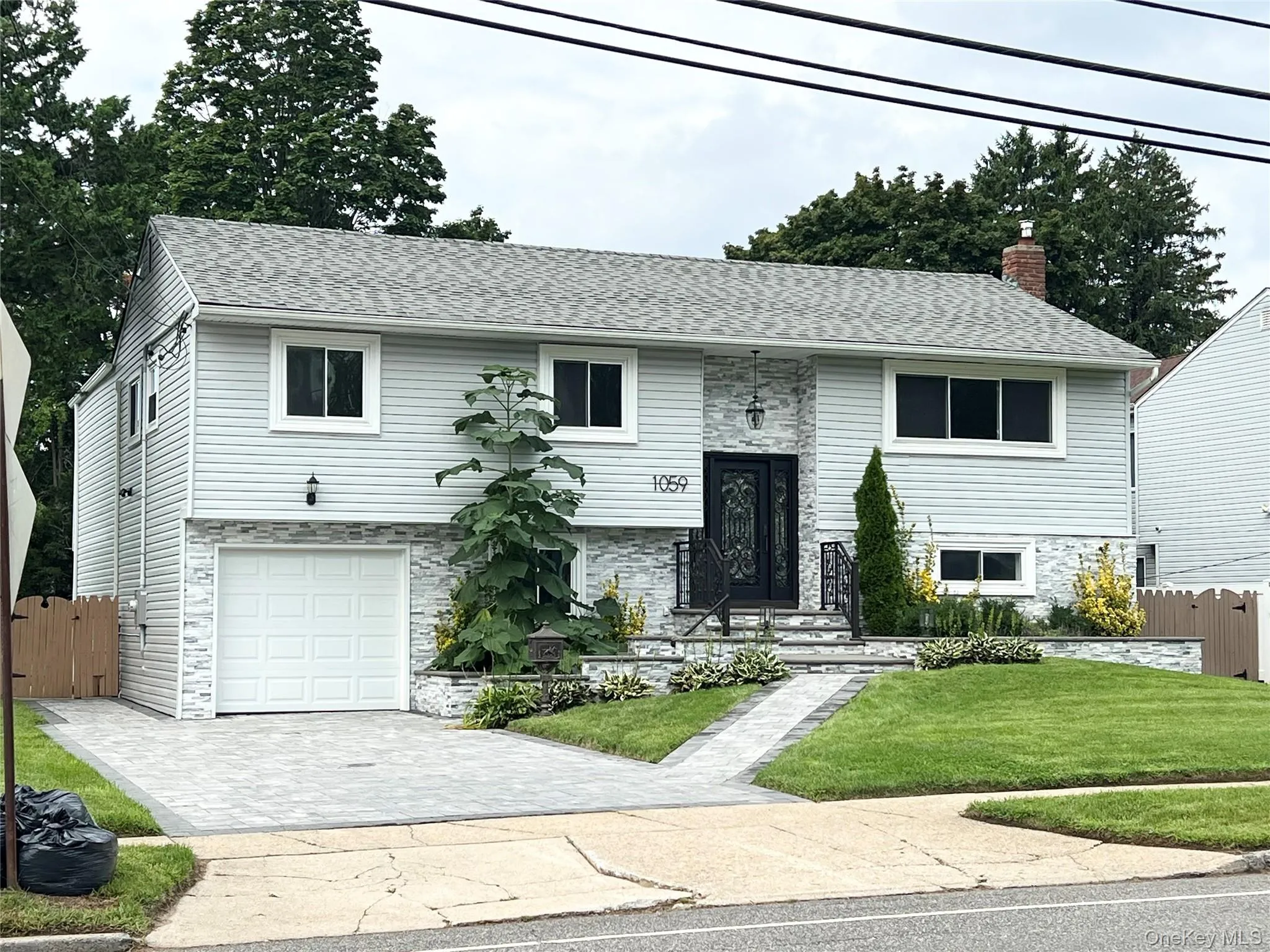 1059 Denton Avenue, North Hempstead, NY, 5 Bedrooms Bedrooms, 12 Rooms Rooms,4 BathroomsBathrooms,Residential,For Rent,Denton,0,1011857 1059 Denton Avenue, North Hempstead, NY, 5 Bedrooms Bedrooms, 12 Rooms Rooms,4 BathroomsBathrooms,Residential,For Rent,Denton,0,1011857