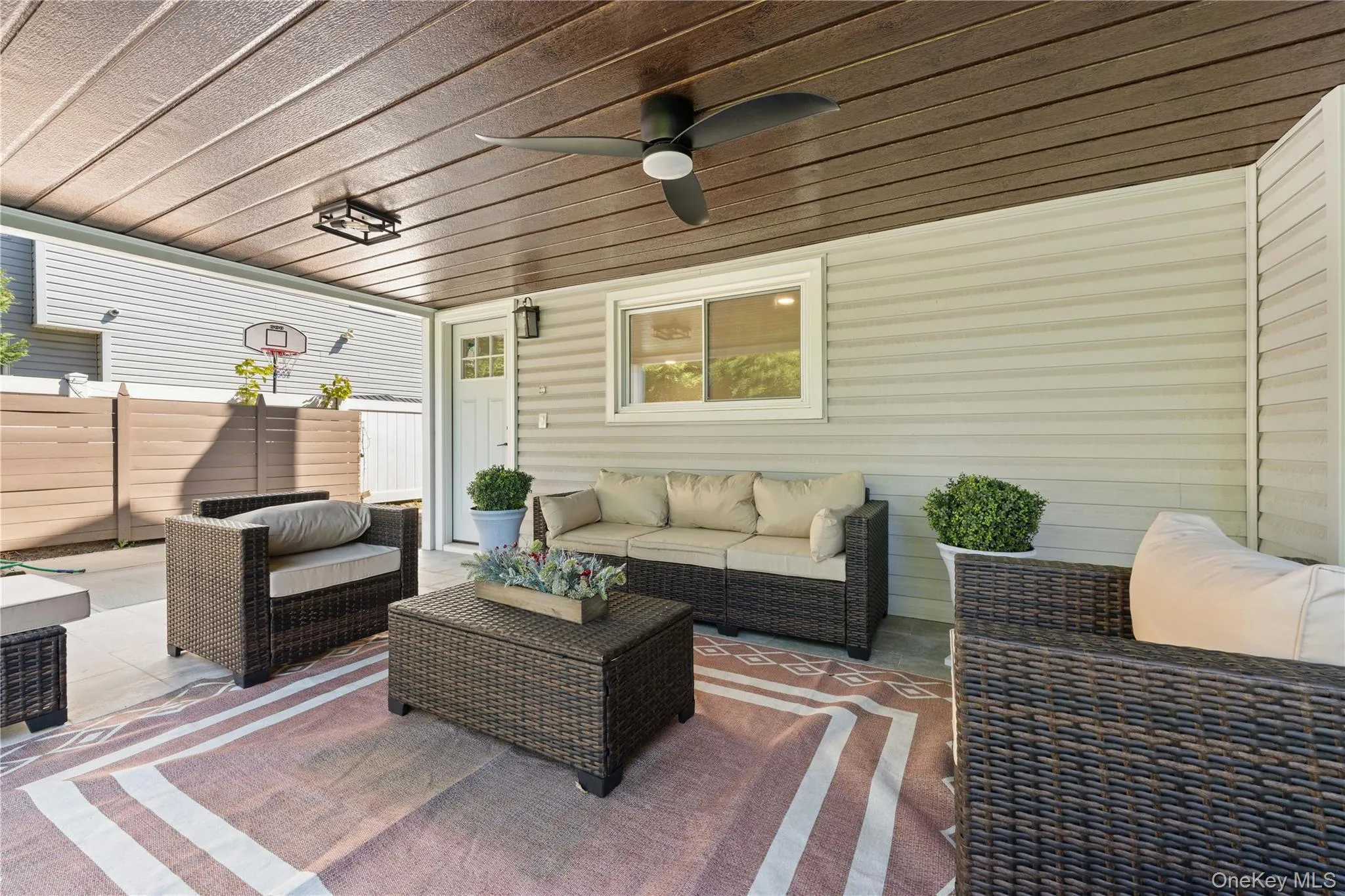 1059 Denton Avenue, North Hempstead, NY, 5 Bedrooms Bedrooms, 12 Rooms Rooms,4 BathroomsBathrooms,Residential,For Rent,Denton,0,1011857 1059 Denton Avenue, North Hempstead, NY, 5 Bedrooms Bedrooms, 12 Rooms Rooms,4 BathroomsBathrooms,Residential,For Rent,Denton,0,1011857