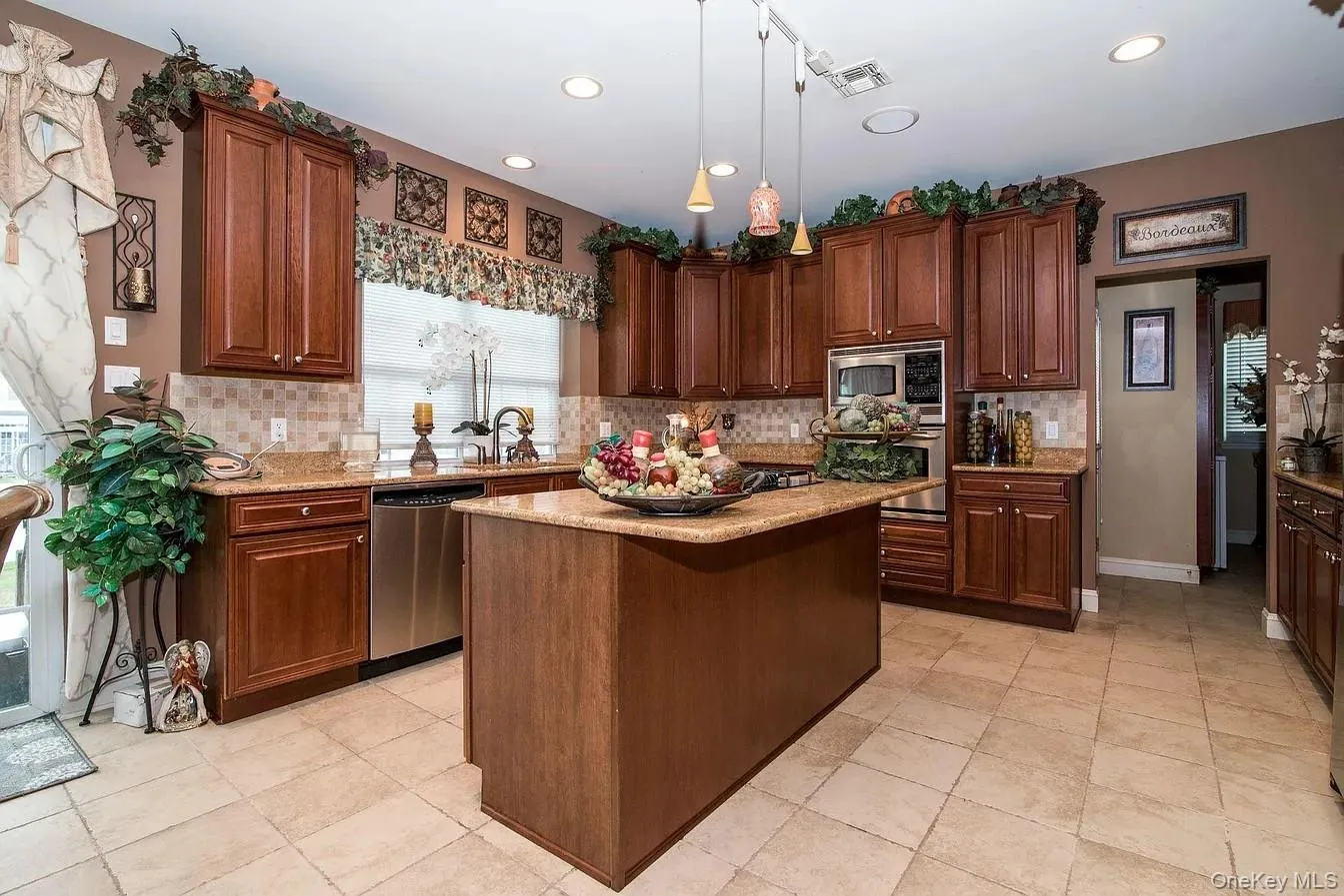 26 Woodstork Drive, Brookhaven, NY, 4 Bedrooms Bedrooms, 9 Rooms Rooms,4 BathroomsBathrooms,Residential,For Rent,Woodstork,0,1011860 26 Woodstork Drive, Brookhaven, NY, 4 Bedrooms Bedrooms, 9 Rooms Rooms,4 BathroomsBathrooms,Residential,For Rent,Woodstork,0,1011860