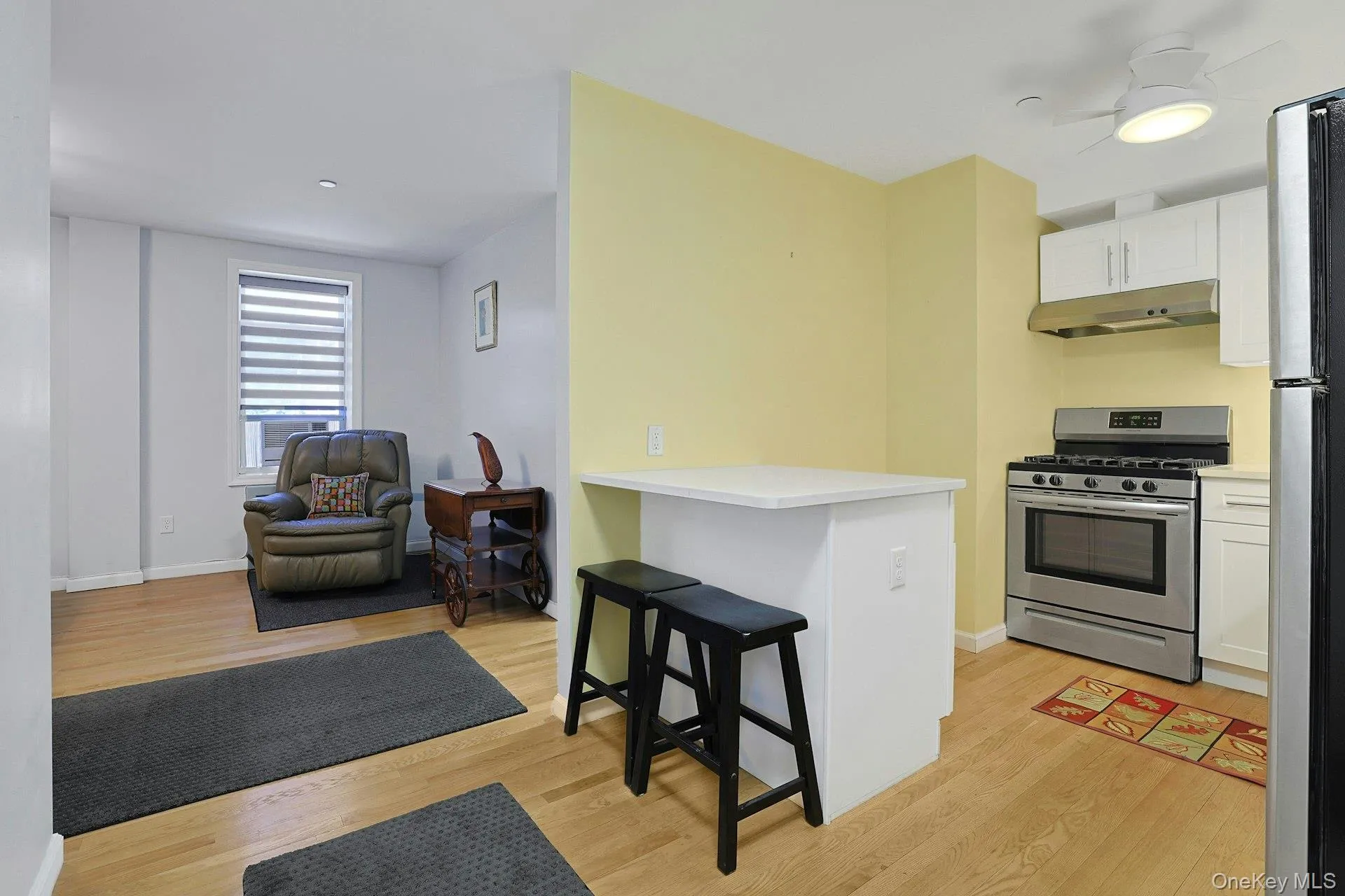 Kitchen upon entering apartment. Kitchen upon entering apartment.