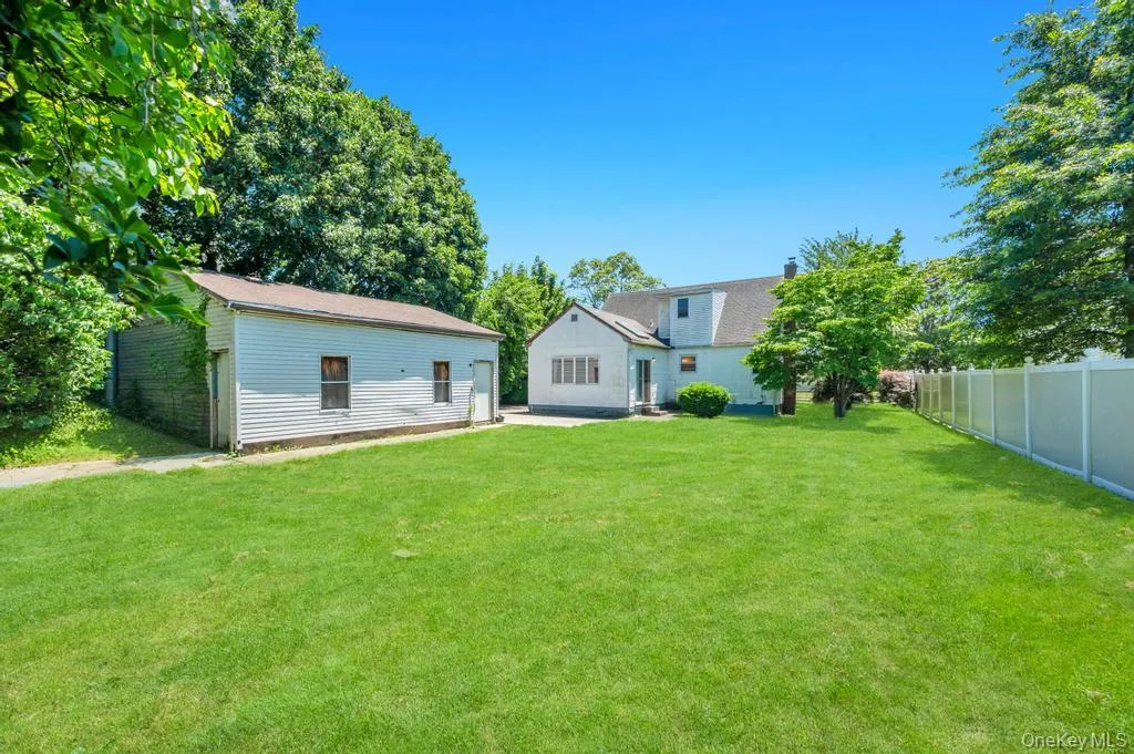 27 Yarnell Street, Islip, NY, 4 Bedrooms Bedrooms, 8 Rooms Rooms,2 BathroomsBathrooms,Residential,For Rent,Yarnell,0,1011864 27 Yarnell Street, Islip, NY, 4 Bedrooms Bedrooms, 8 Rooms Rooms,2 BathroomsBathrooms,Residential,For Rent,Yarnell,0,1011864
