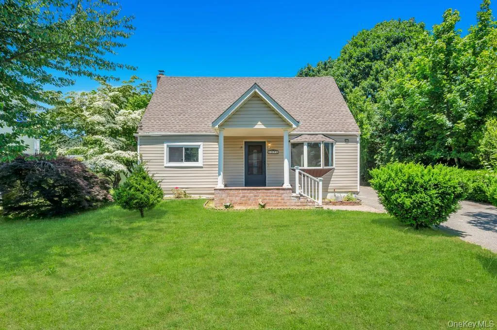 27 Yarnell Street, Islip, NY, 4 Bedrooms Bedrooms, 8 Rooms Rooms,2 BathroomsBathrooms,Residential,For Rent,Yarnell,0,1011864 27 Yarnell Street, Islip, NY, 4 Bedrooms Bedrooms, 8 Rooms Rooms,2 BathroomsBathrooms,Residential,For Rent,Yarnell,0,1011864