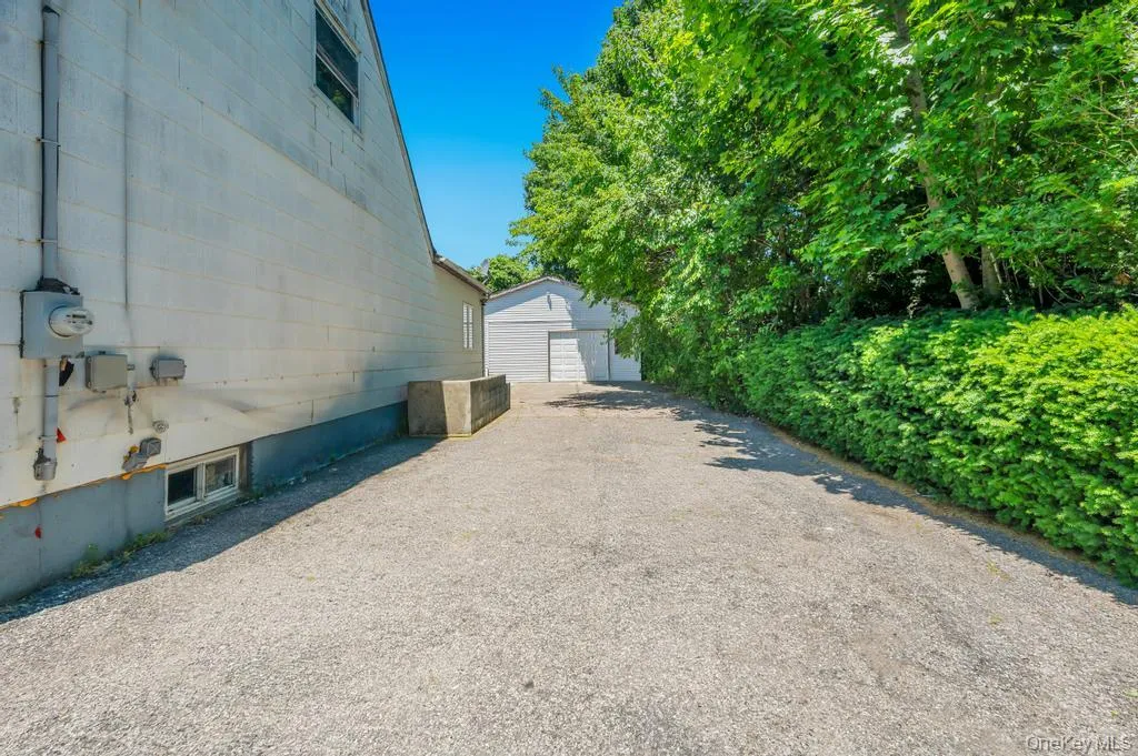 27 Yarnell Street, Islip, NY, 4 Bedrooms Bedrooms, 8 Rooms Rooms,2 BathroomsBathrooms,Residential,For Rent,Yarnell,0,1011864 27 Yarnell Street, Islip, NY, 4 Bedrooms Bedrooms, 8 Rooms Rooms,2 BathroomsBathrooms,Residential,For Rent,Yarnell,0,1011864